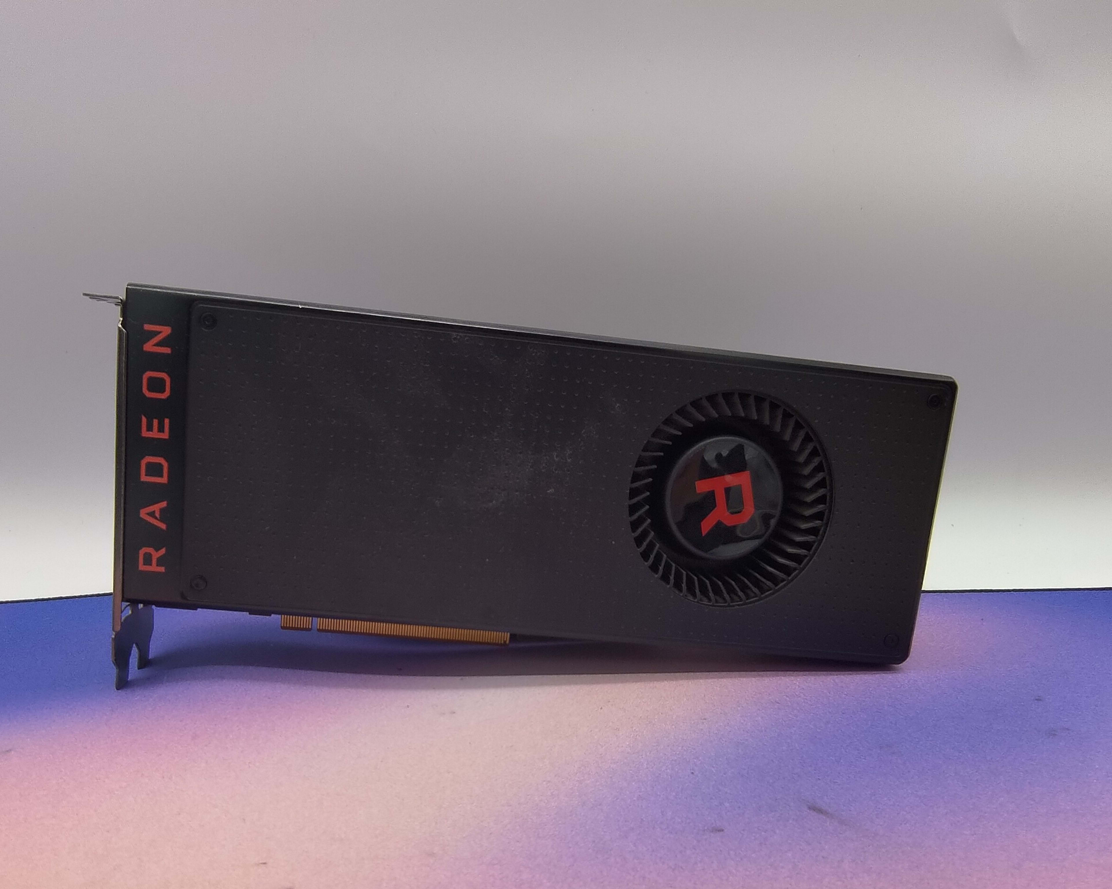 AMD Radeon RX Vega 64 (Reference Models)