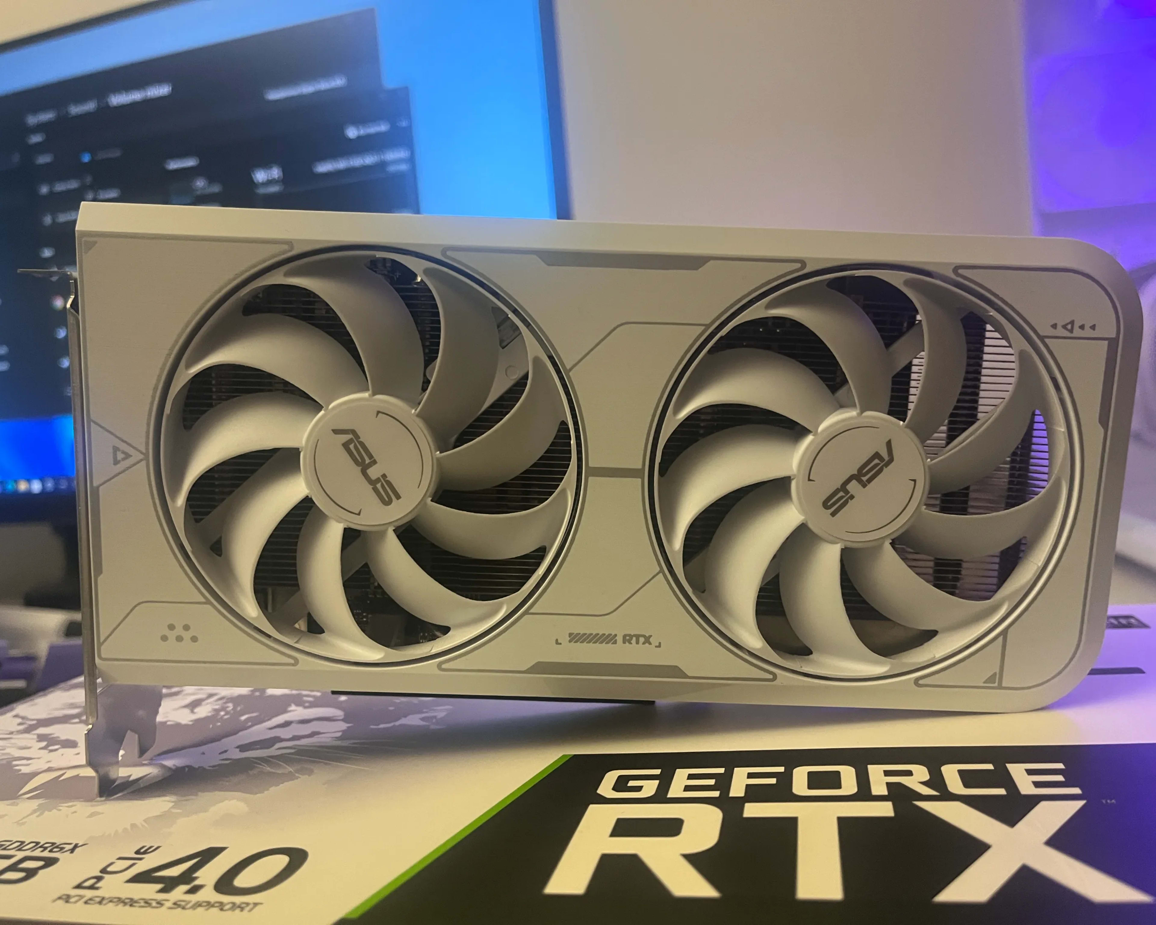 EVGA GeForce RTX 2080 Ti XC Dual-Fan 11GB GDDR6 PCIe 3.0 EVGA GeForce RTX 2080 Ti XC Dual-Fan 11GB GDDR6 PCIe 3.0