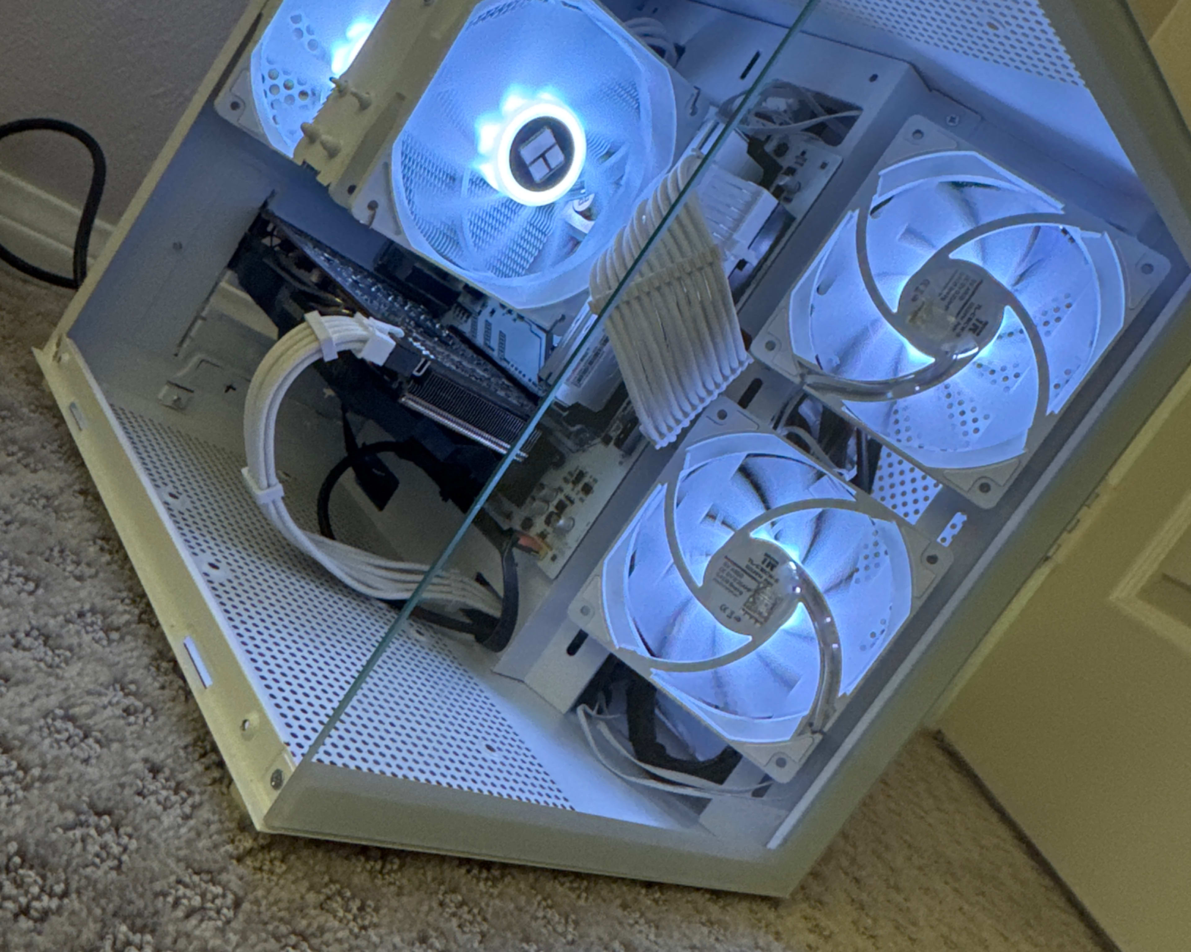 SALE!!!! | GTX 1080 | Ryzen 5 2600x | Gaming PC | 16GB Ram SALE!!!! | GTX 1080 | Ryzen 5 2600x | Gaming PC | 16GB Ram