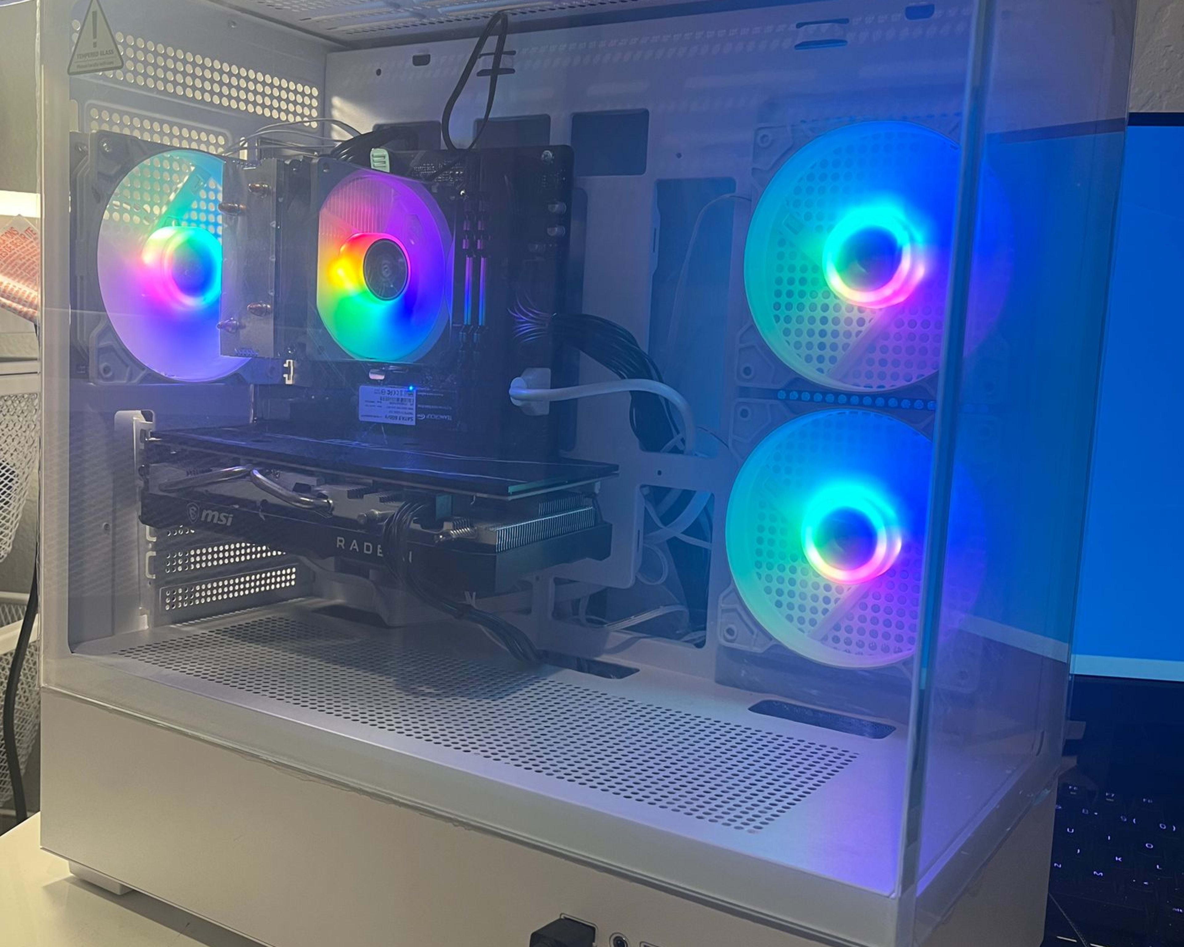 GTX 1070 | Core i7 7700 | 16GB DDR4 | 512GB SSD | Windows 11 GTX 1070 | Core i7 7700 | 16GB DDR4 | 512GB SSD | Windows 11