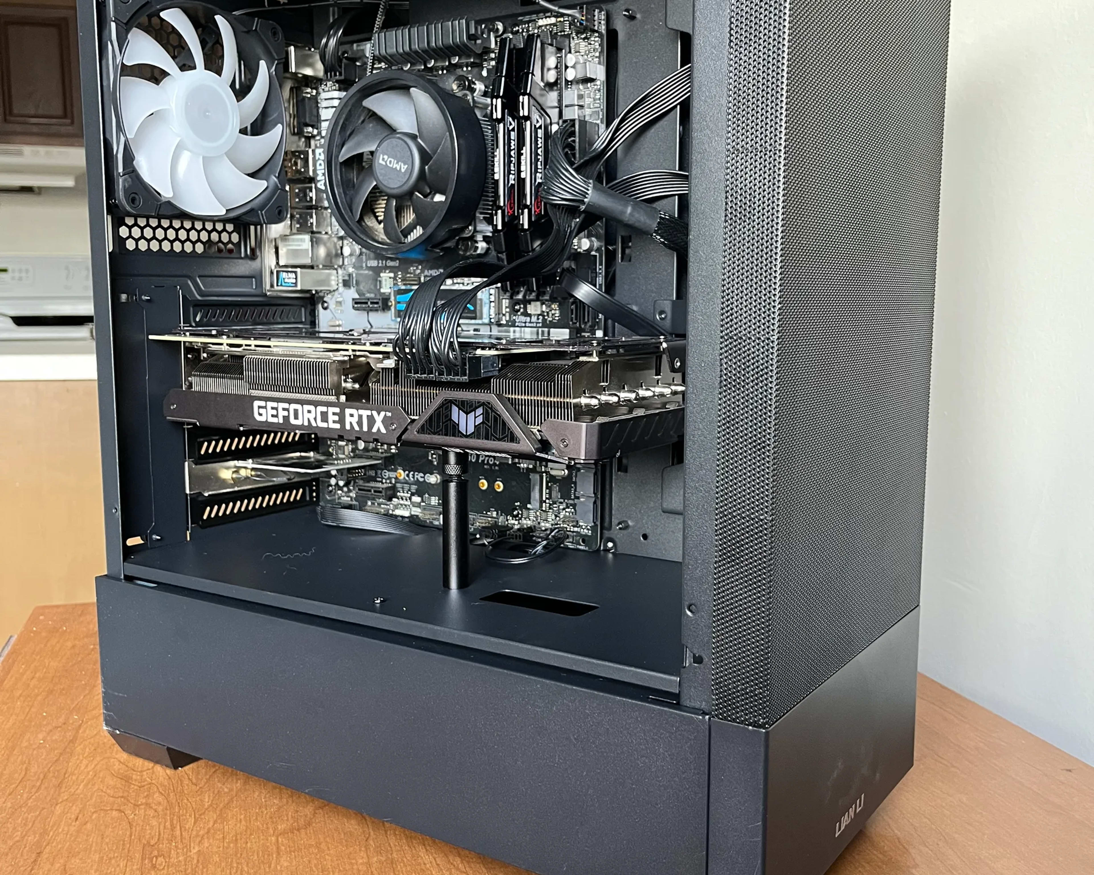 First sale special! RTX 3080 - Ryzen 7 2700x - 2TB NVMe - 32GB 3200Mhz - 1440p gaming pc