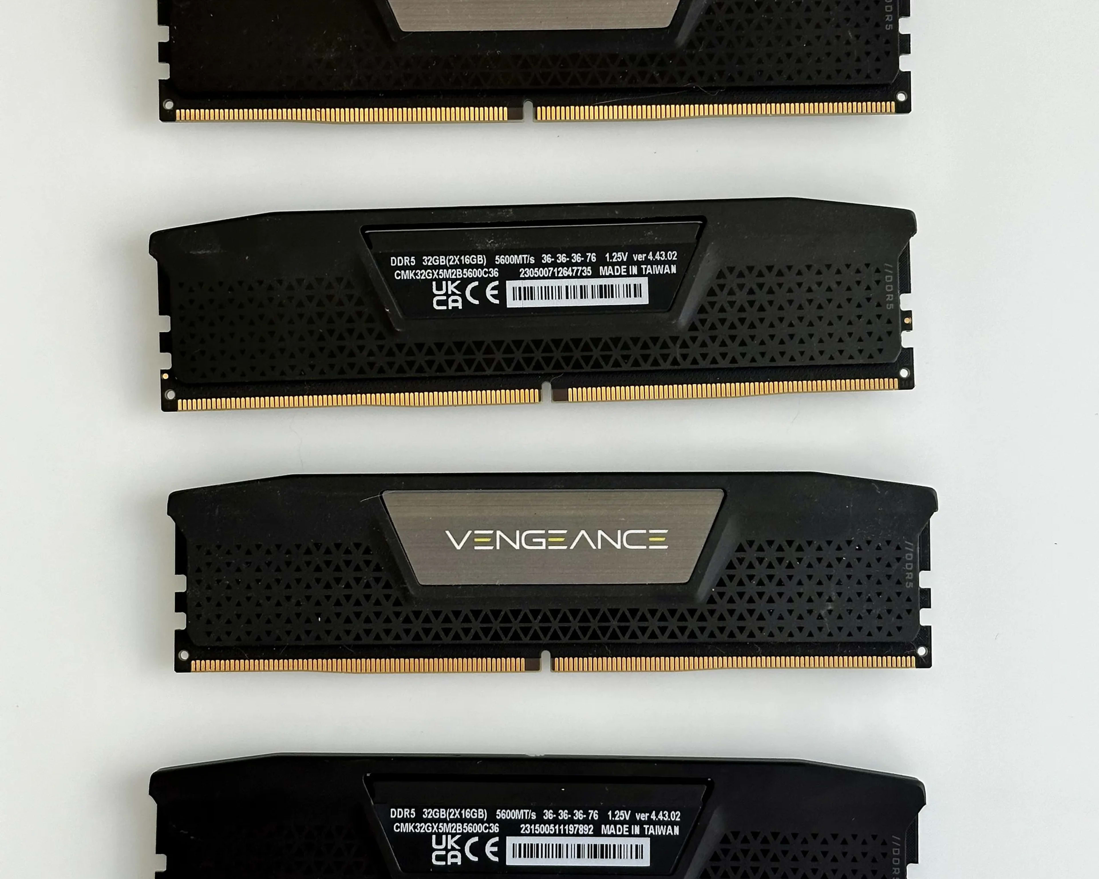 CORSAIR VENGEANCE DDR5 RAM (64GB)