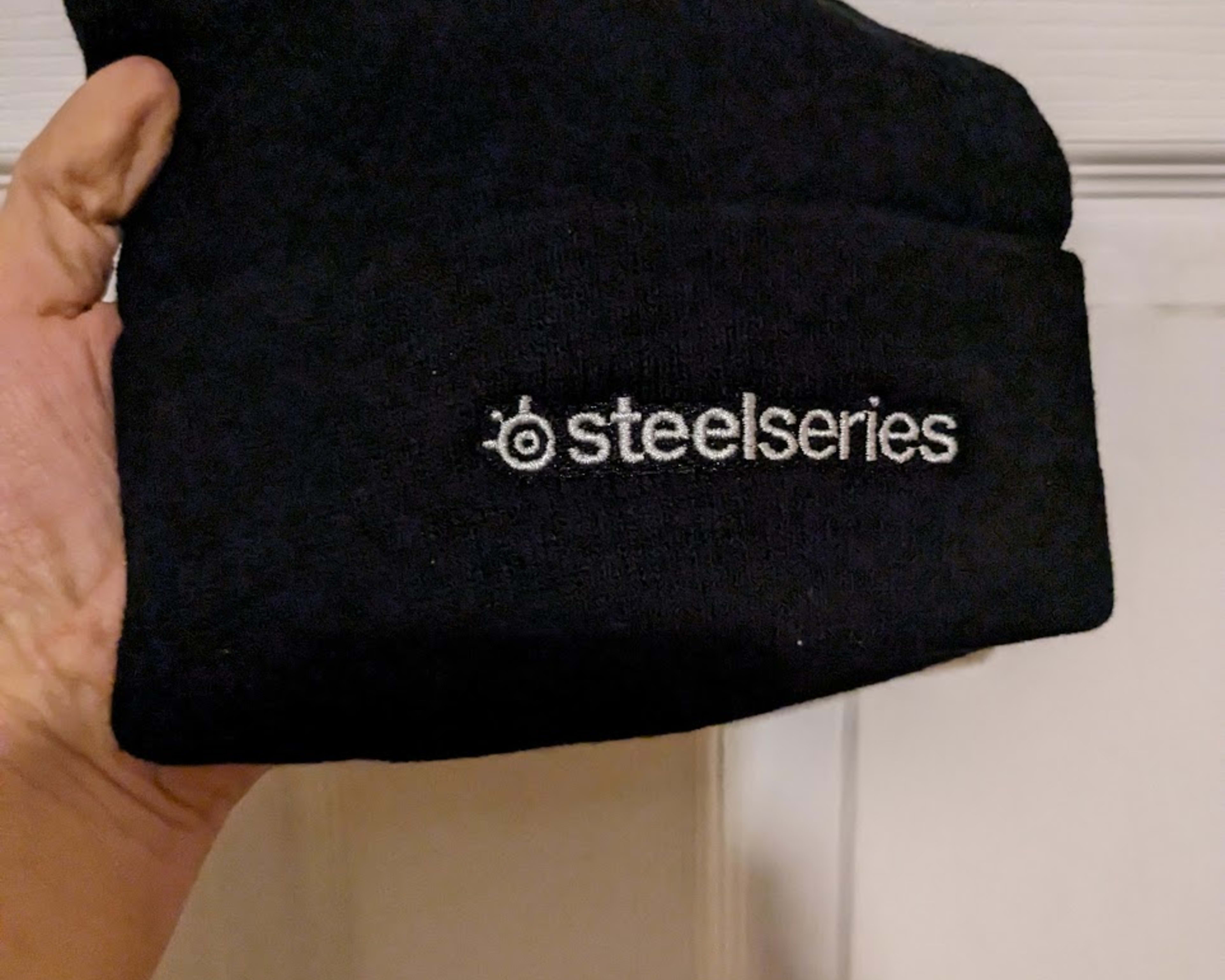 New Open Box SteelSeries Beanie, Black