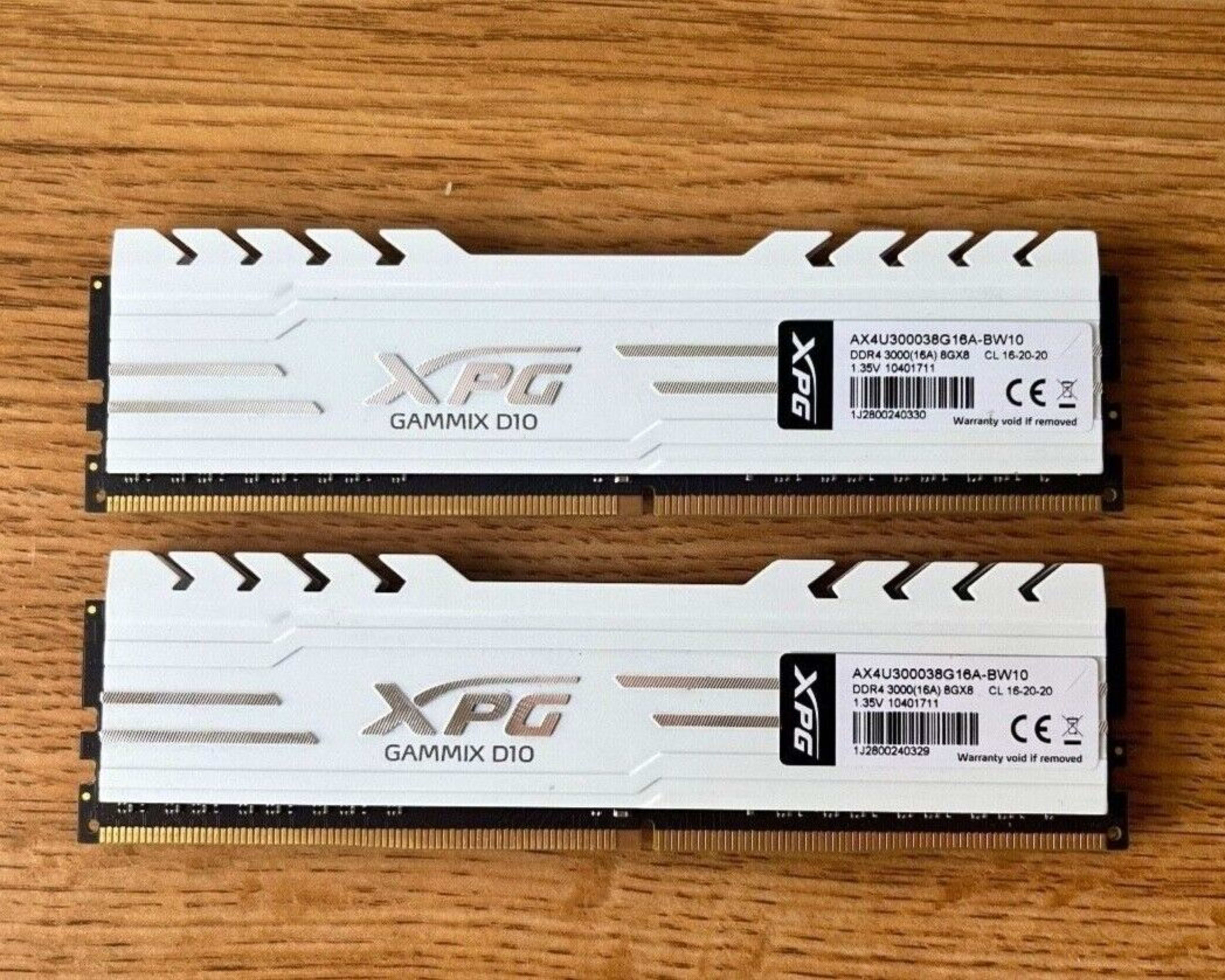 XPG 16GB (2x8GB) DDR4 3000MHz Desktop Memory