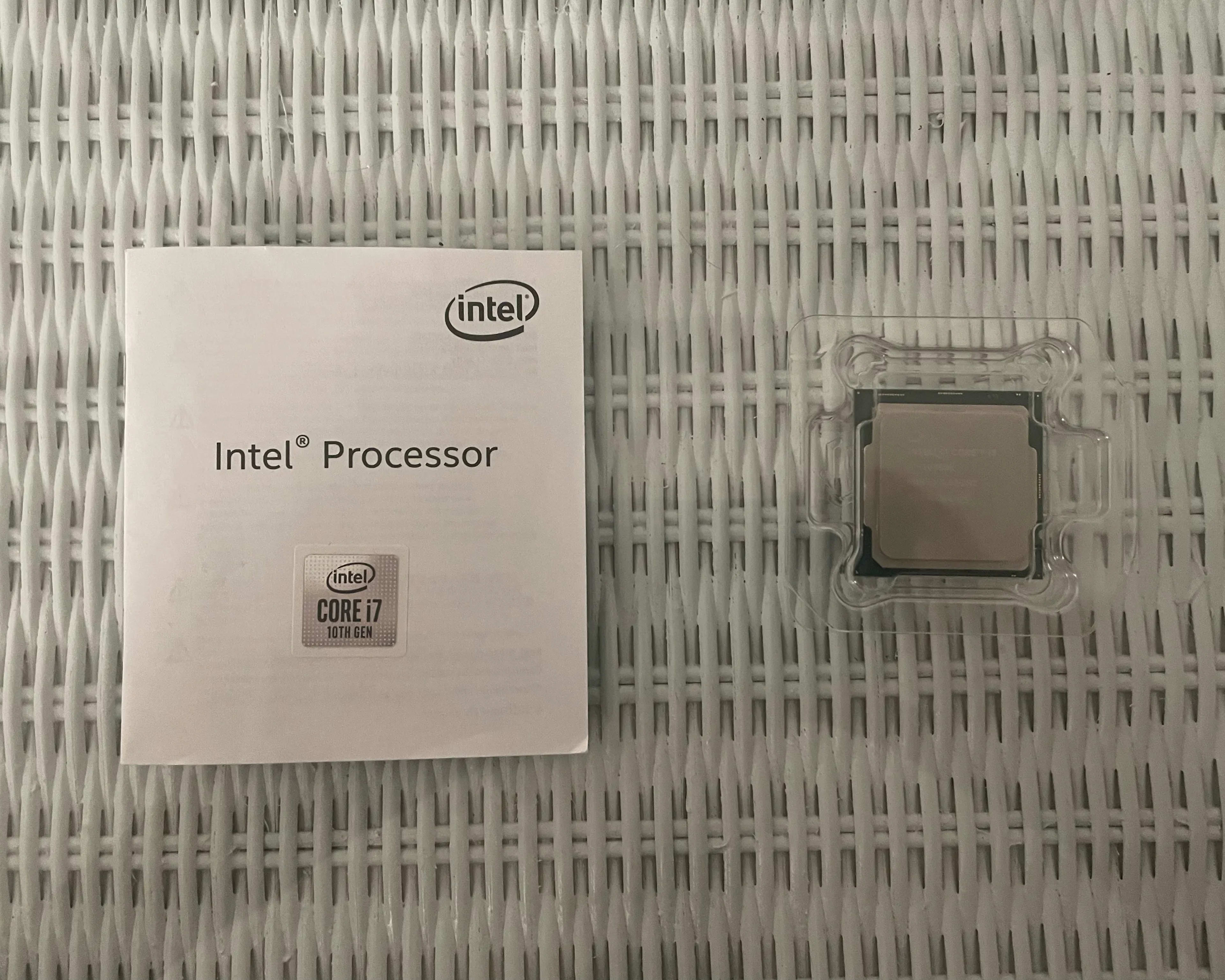 Intel Core i7-10700K Processor (With Manual)!