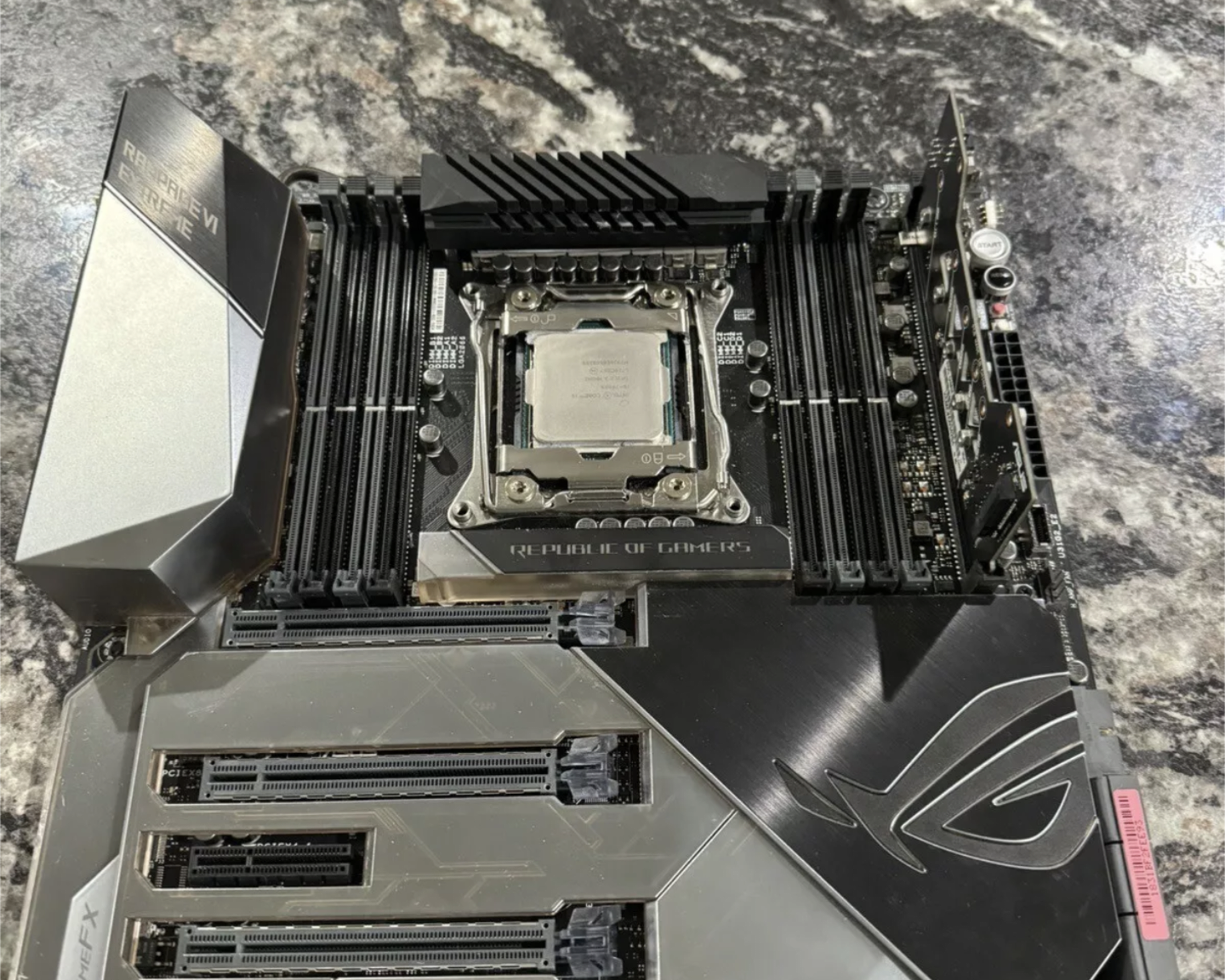 ASUS ROG RAMPAGE VI EXTREME With i9 7900x