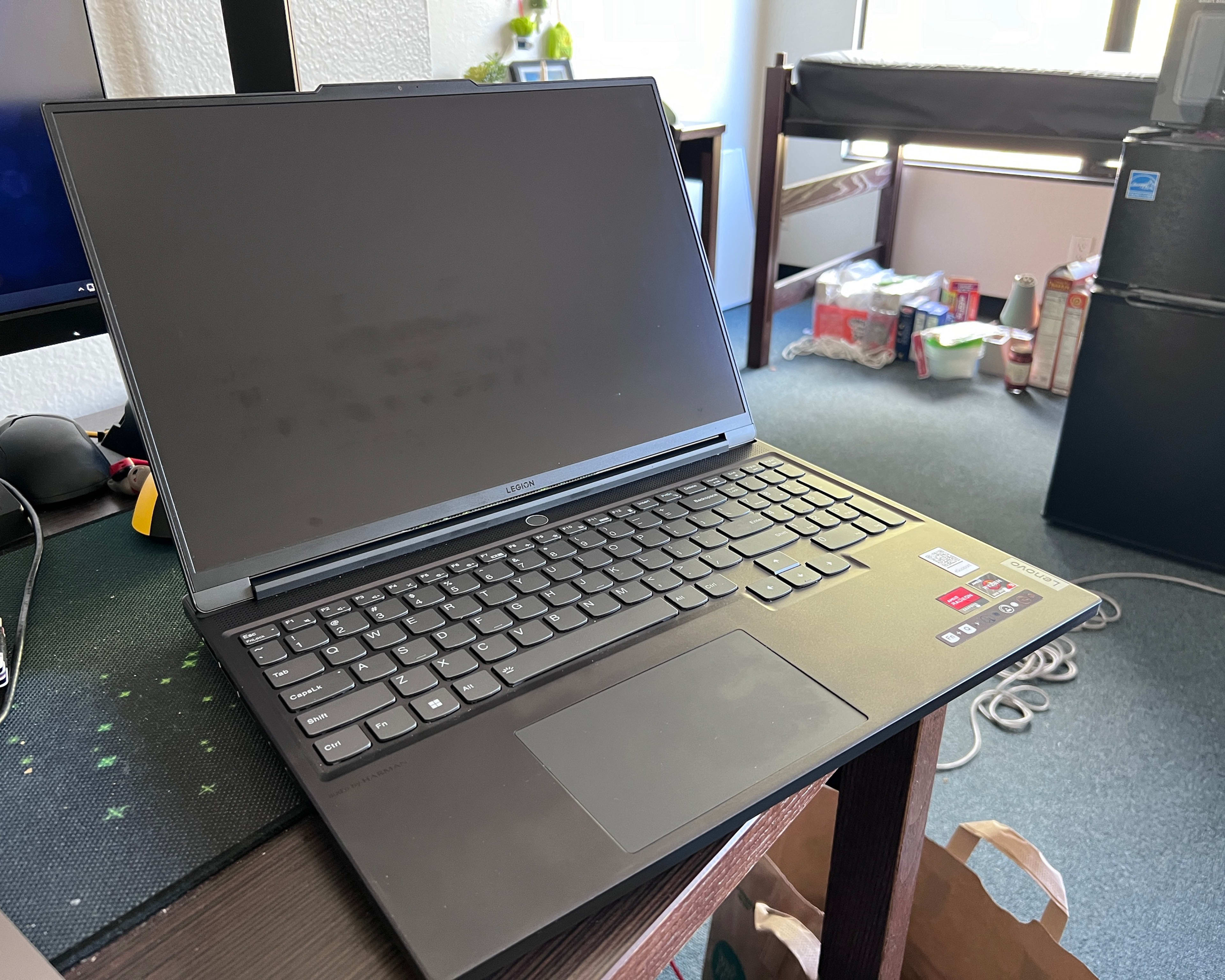 2022 Lenovo Legion Slim 7 AMD Advantage (R9 6900HX/RX6800S)