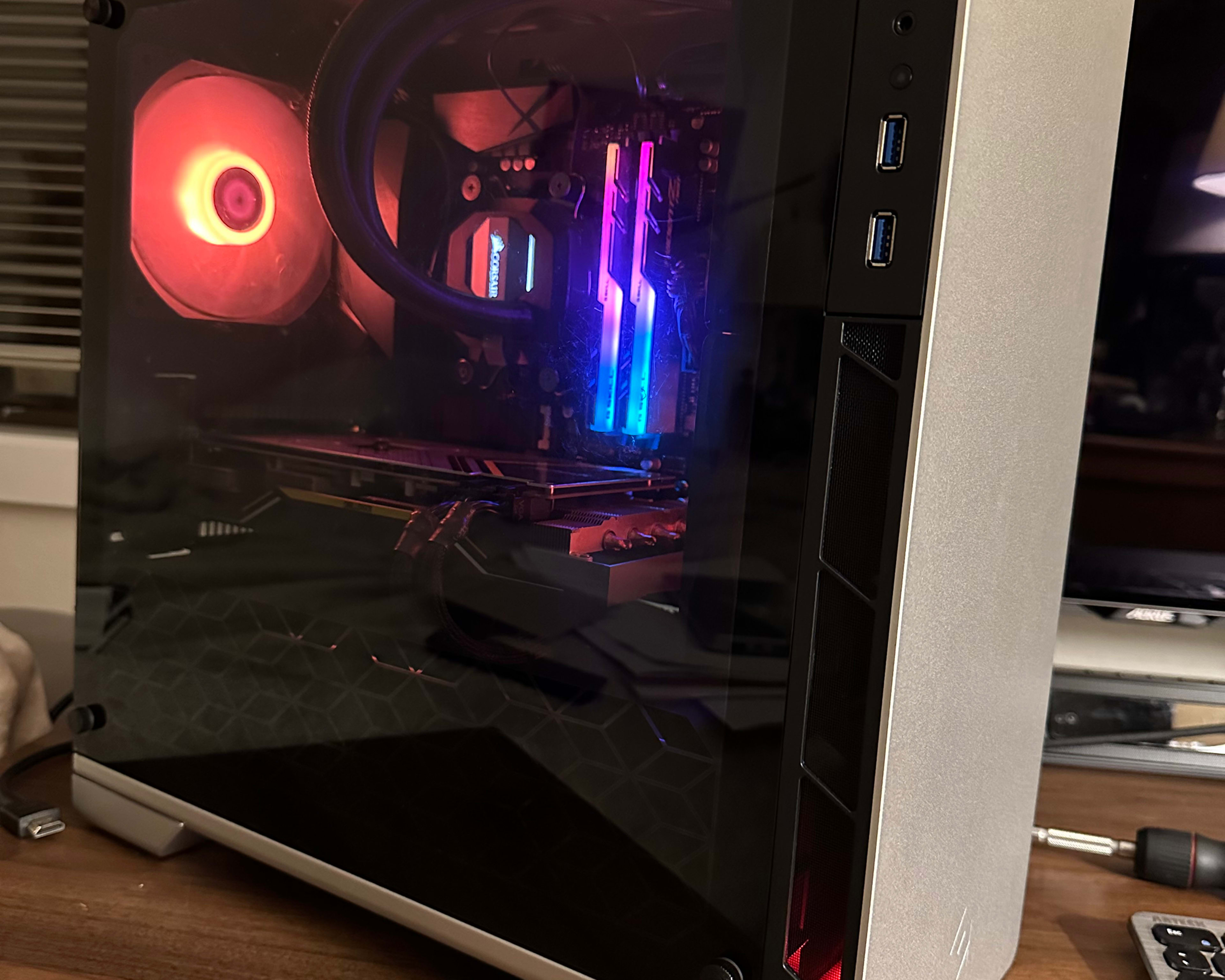 Custom Gaming PC: Ryzen 5 5600x, RX 5700 XT, 32GB Ram