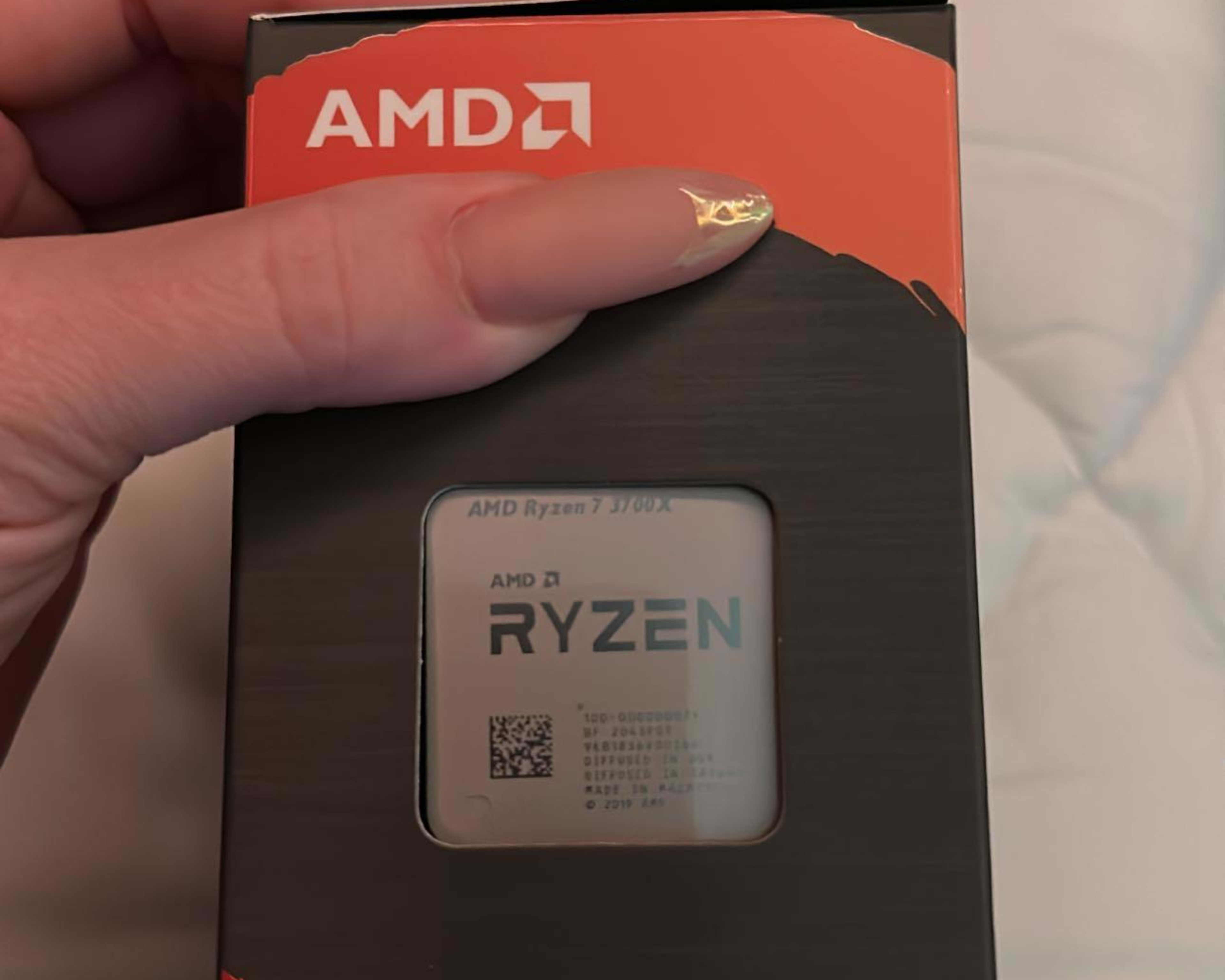 Selling a AMD Ryzen 7 3700X 8-Core 3.6GHz