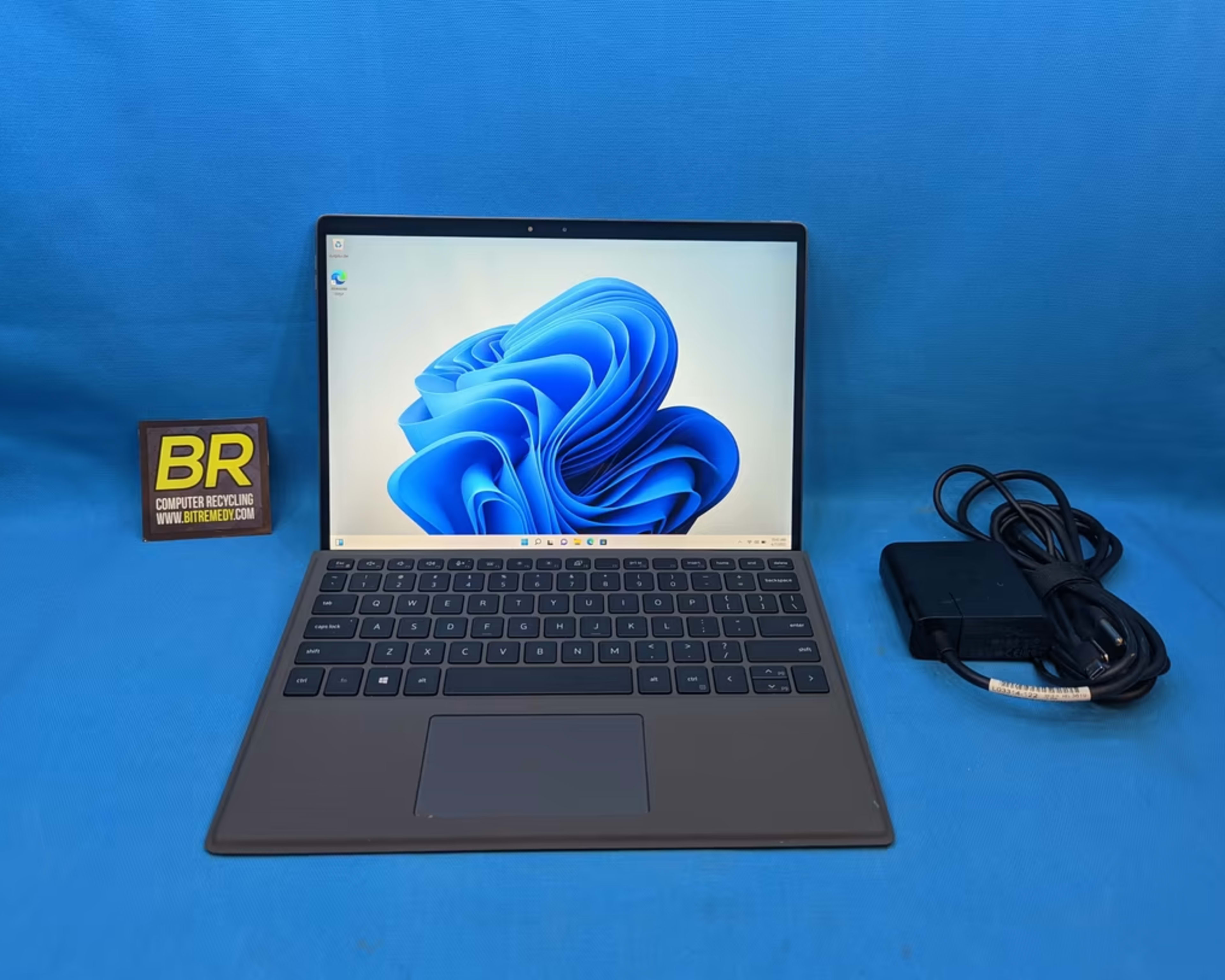 Dell Latitude 7320 Detachable 13 Inch i5-1140G7 @ 1.10ghz 16GB RAM 256GB SSD Windows 11 Pro