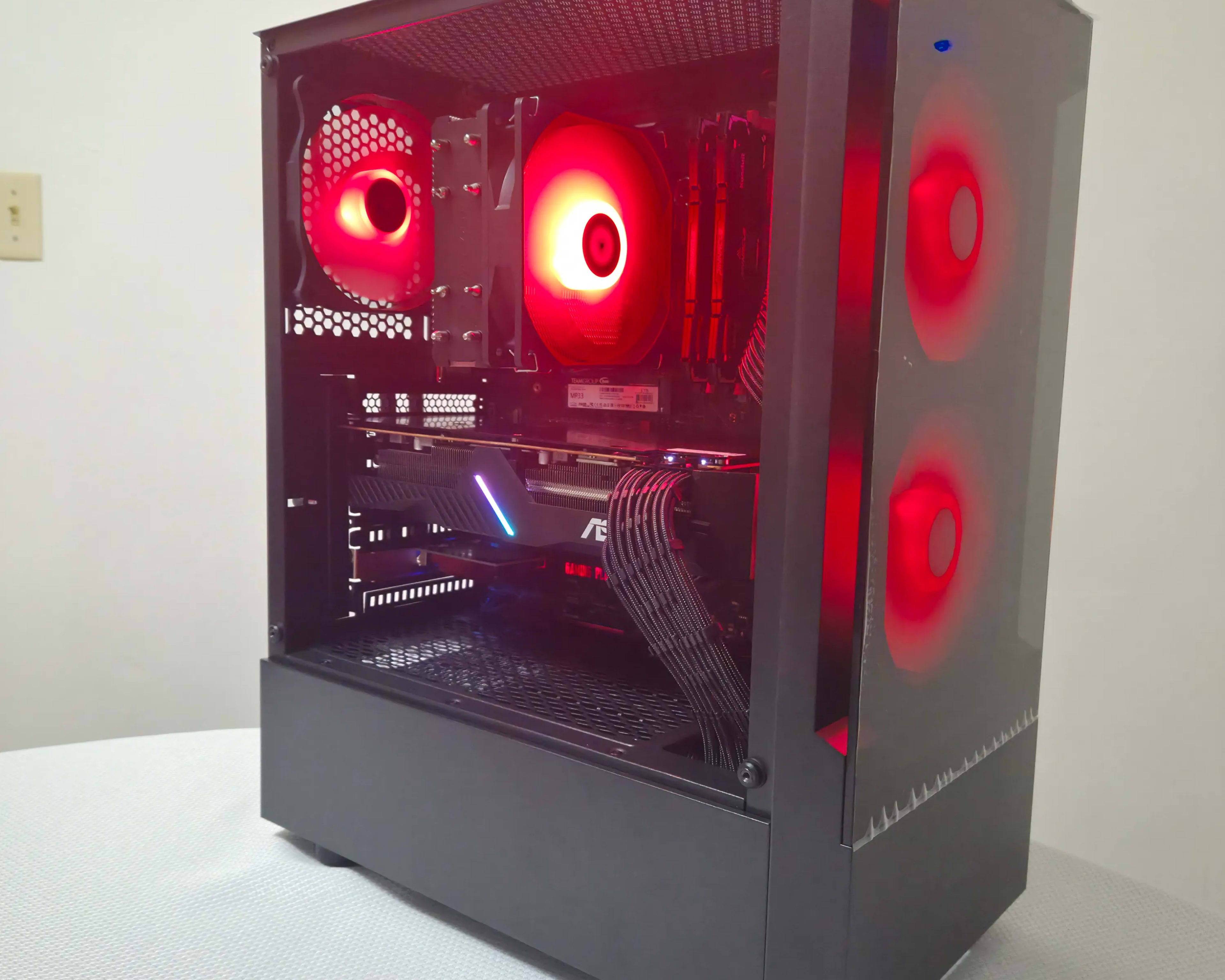 Gaming PC – Ryzen 7 2700X,RTX 2070 Super, 32GB Ram,360GB SSD Gaming PC – Ryzen 7 2700X,RTX 2070 Super, 32GB Ram,360GB SSD