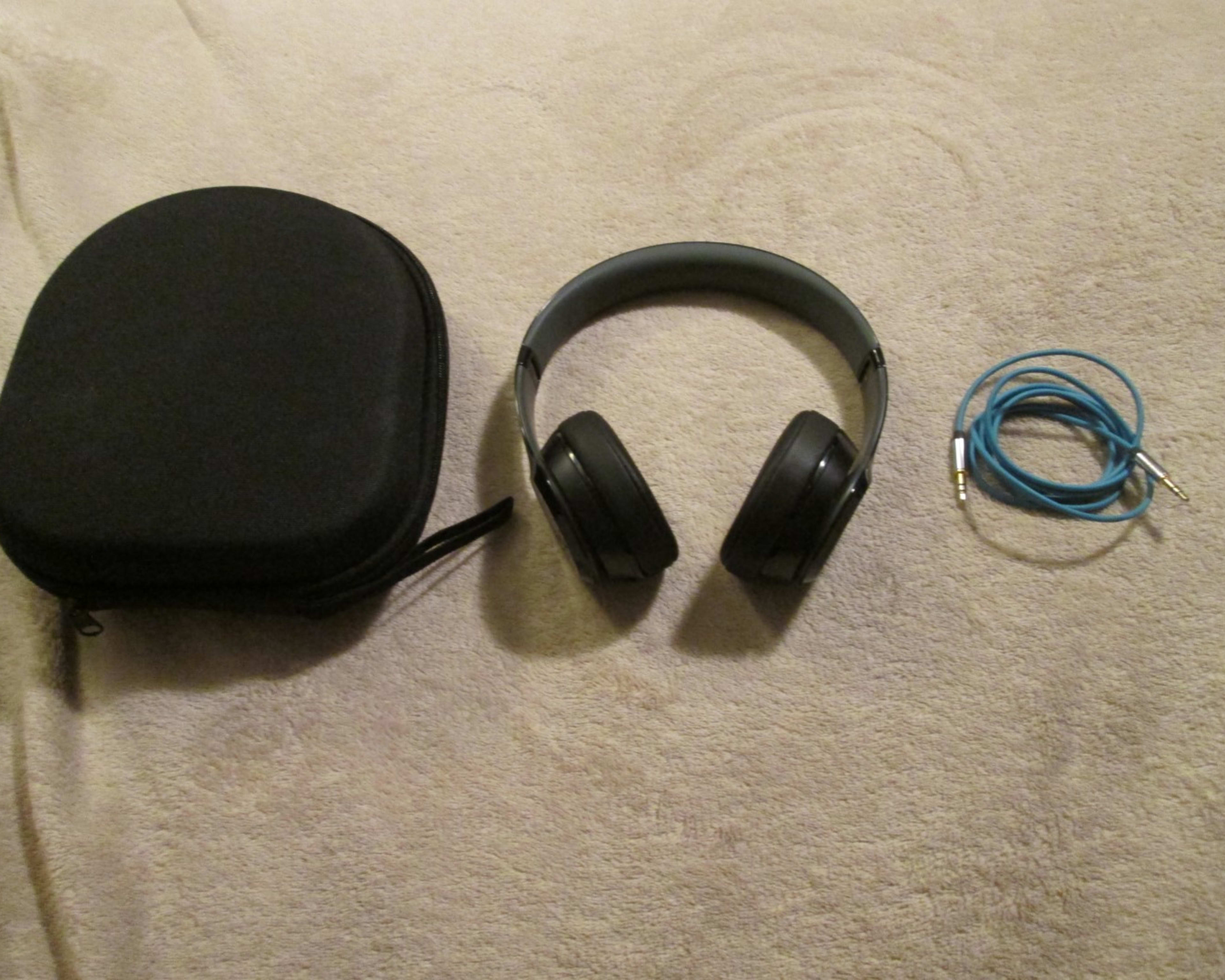 Alienware AW920H Tri-Mode Wireless Gaming Headset - Dark Alienware AW920H Tri-Mode Wireless Gaming Headset - Dark
