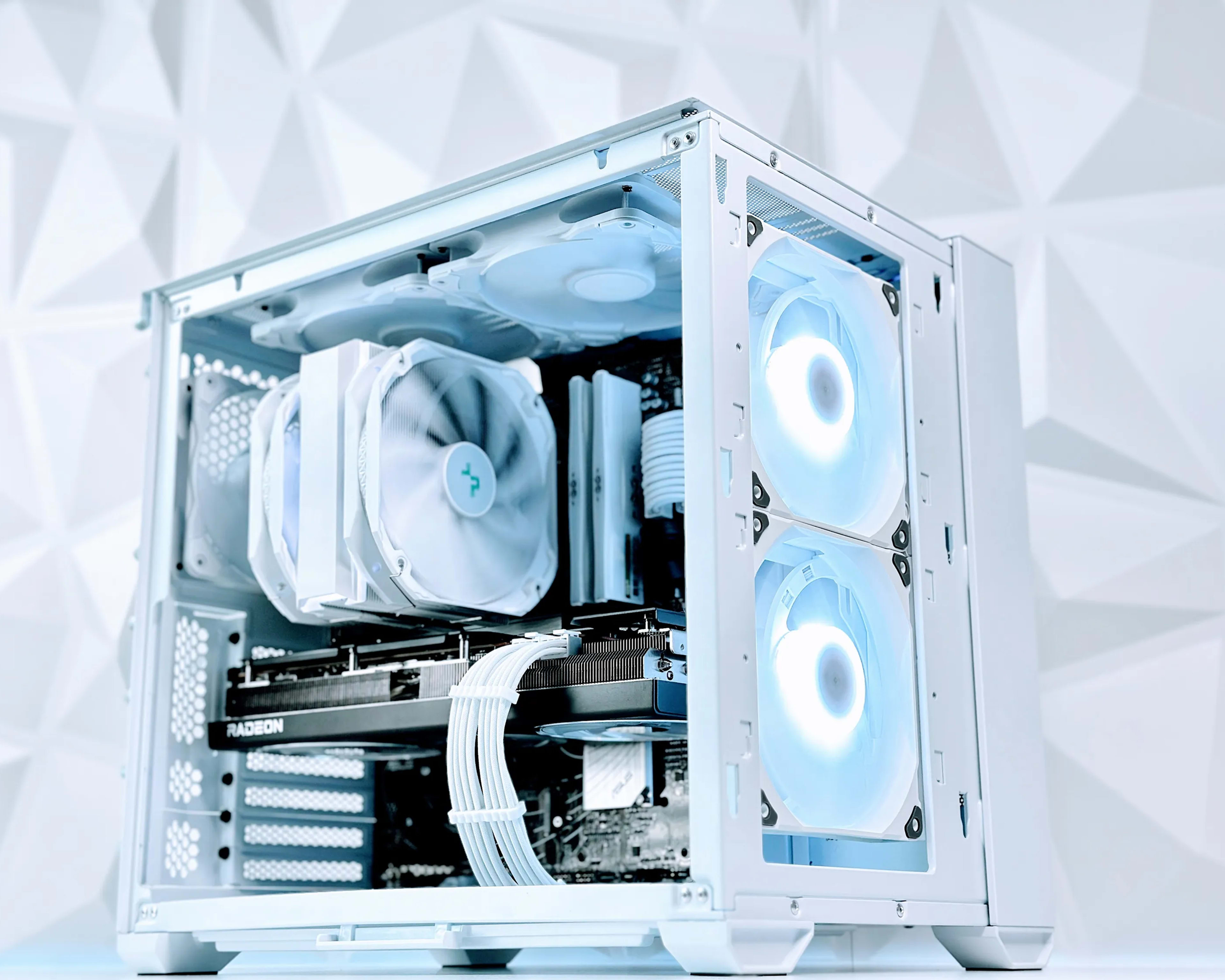 ❄️ · 🥶||🥇Extreme Gaming PC❄️AMD RX 7800 XT 16GB❄️AMD Ryzen 5 7500F❄️32GB DDR5❄️1TB NVME