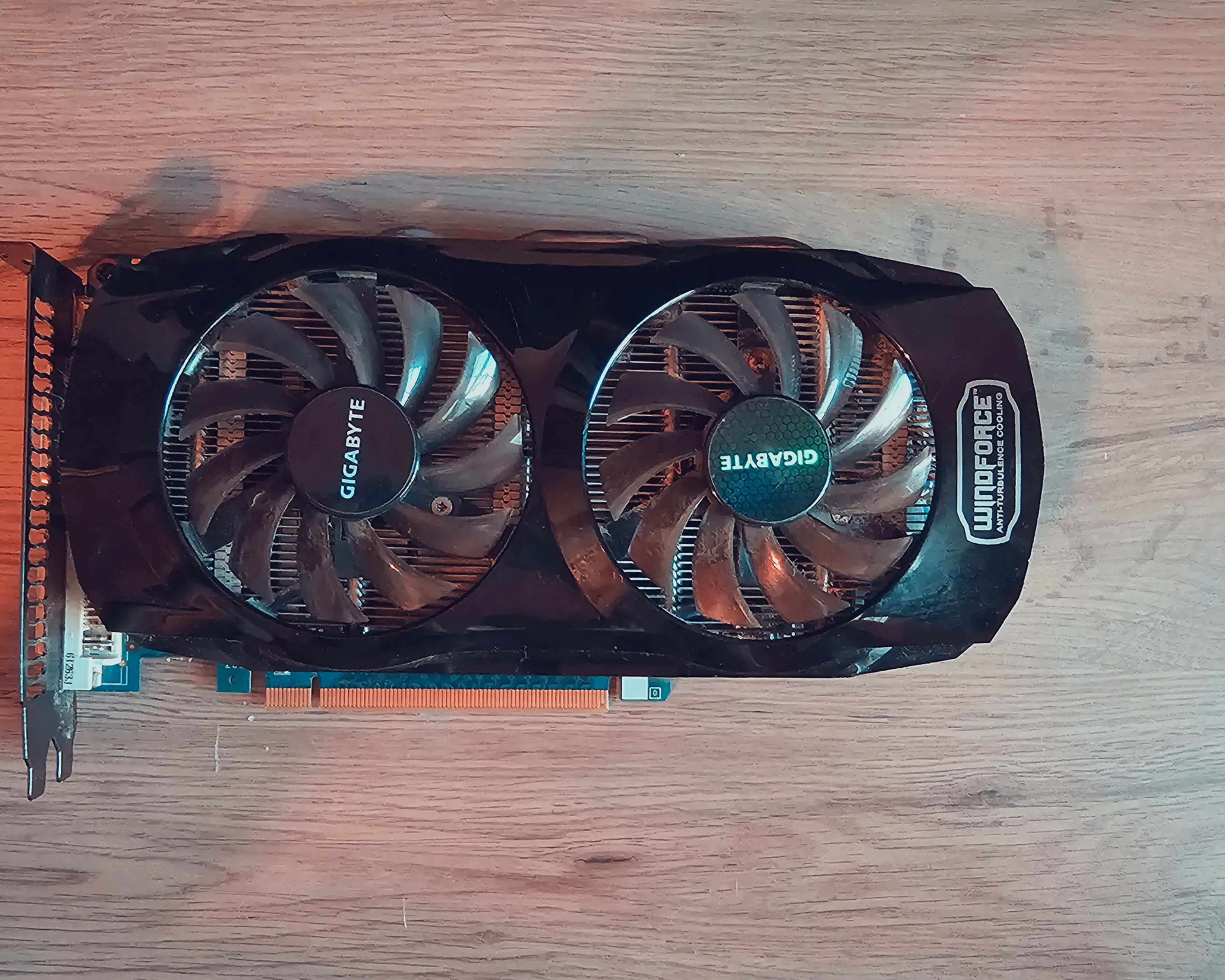 GTX 560 OC Gigabyte Windforce