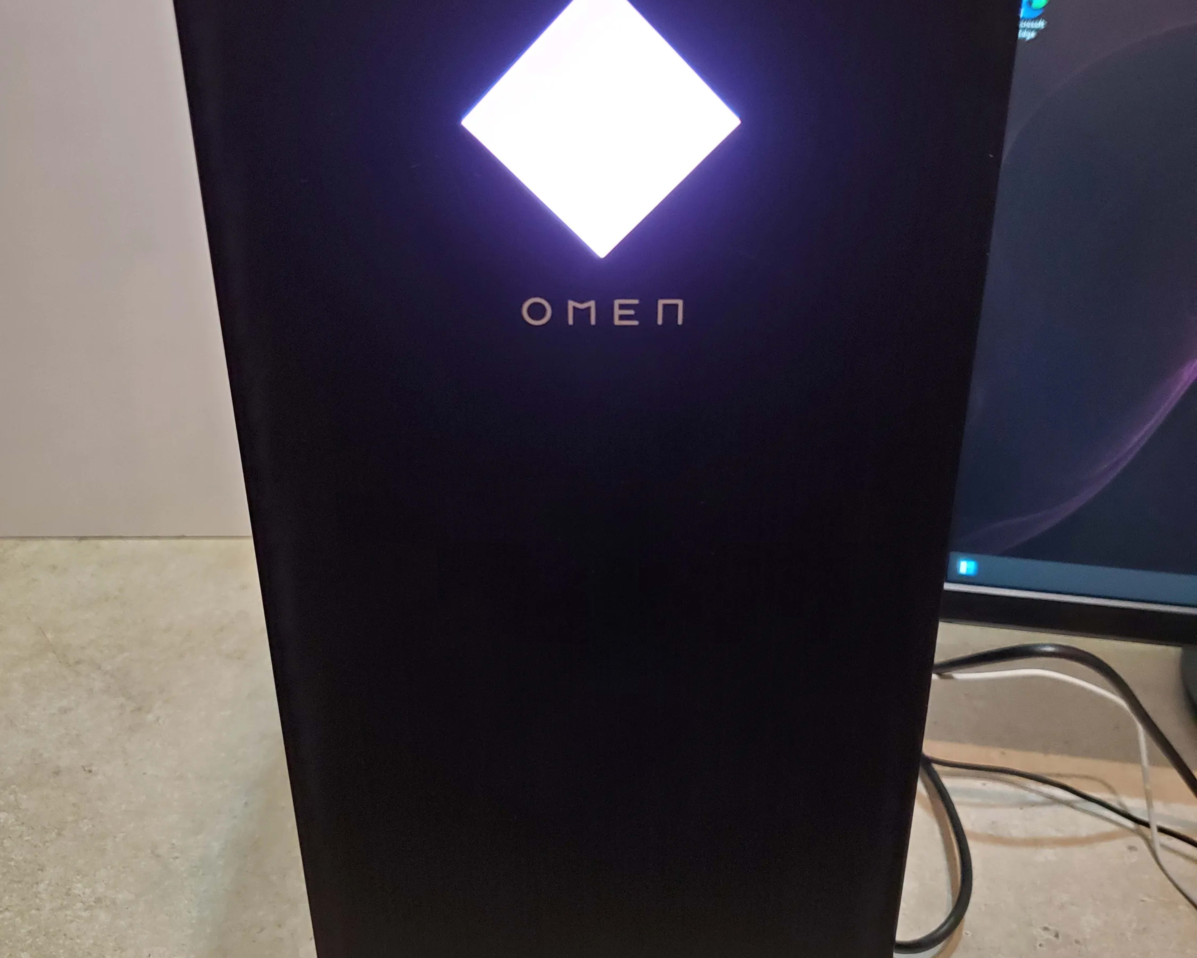 HP Omen 25L Gaming Computer RTX 2060 GPU