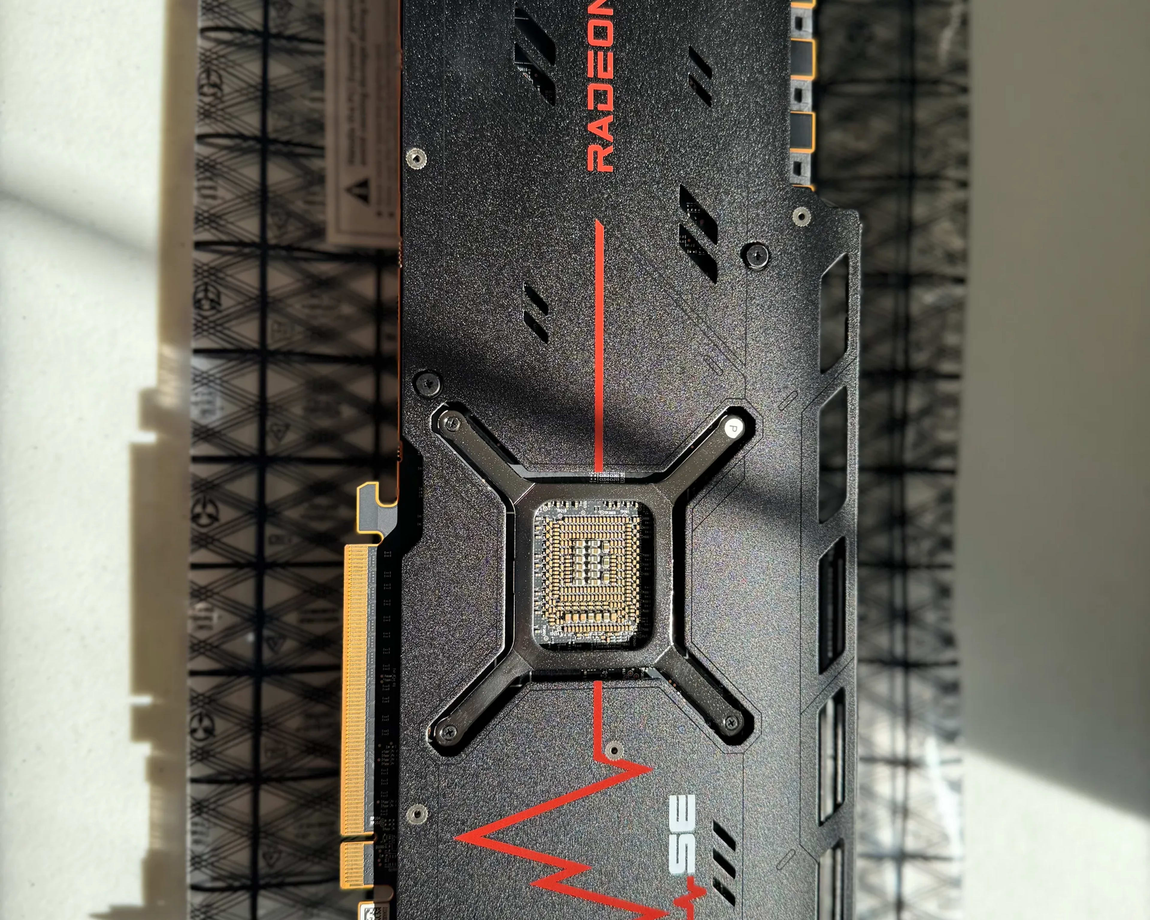 Sapphire AMD Radeon RX 7900 XTX Gaming Graphics Card 24GB GDDR
