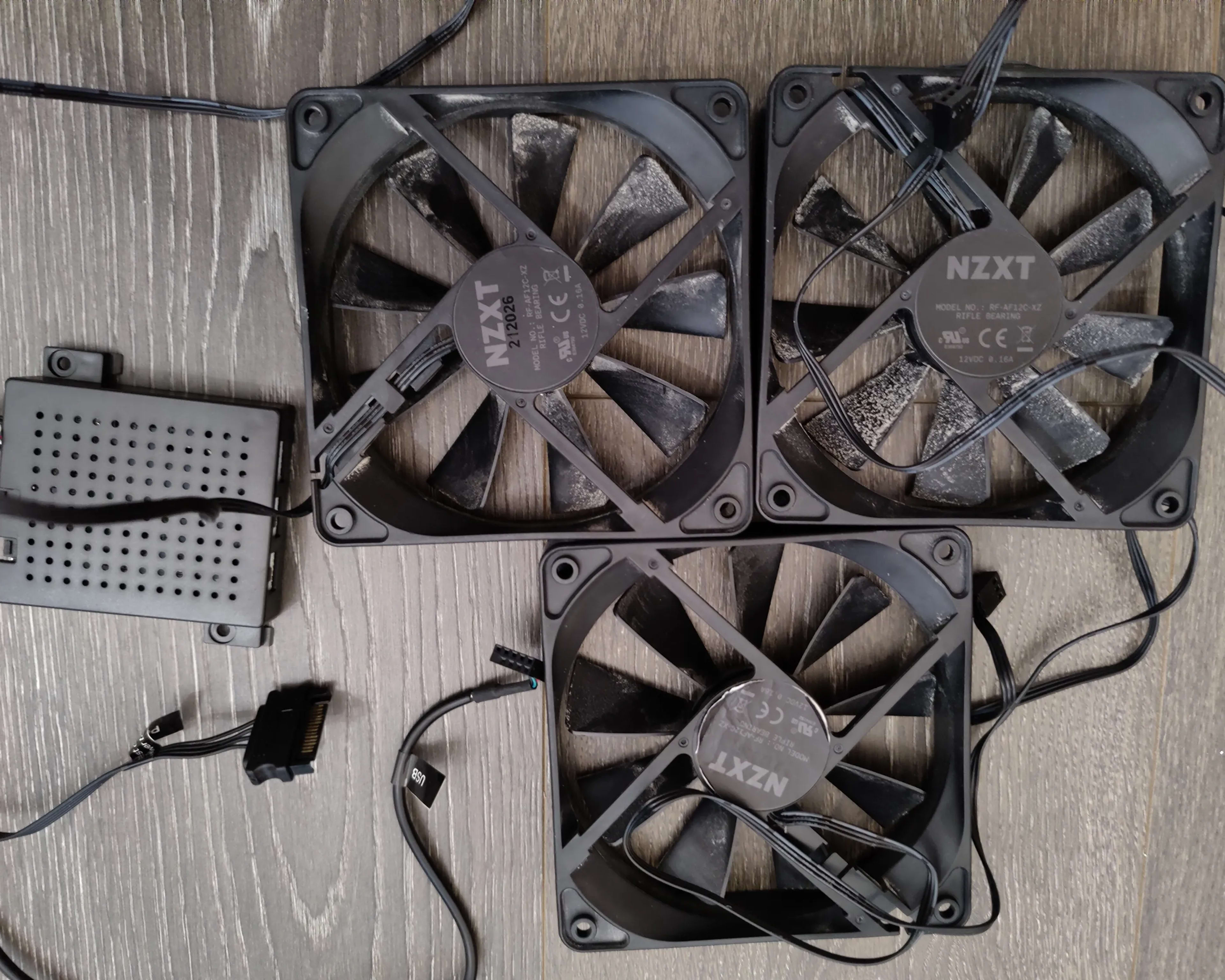 NZXT 120mm case fans 3pk with controller