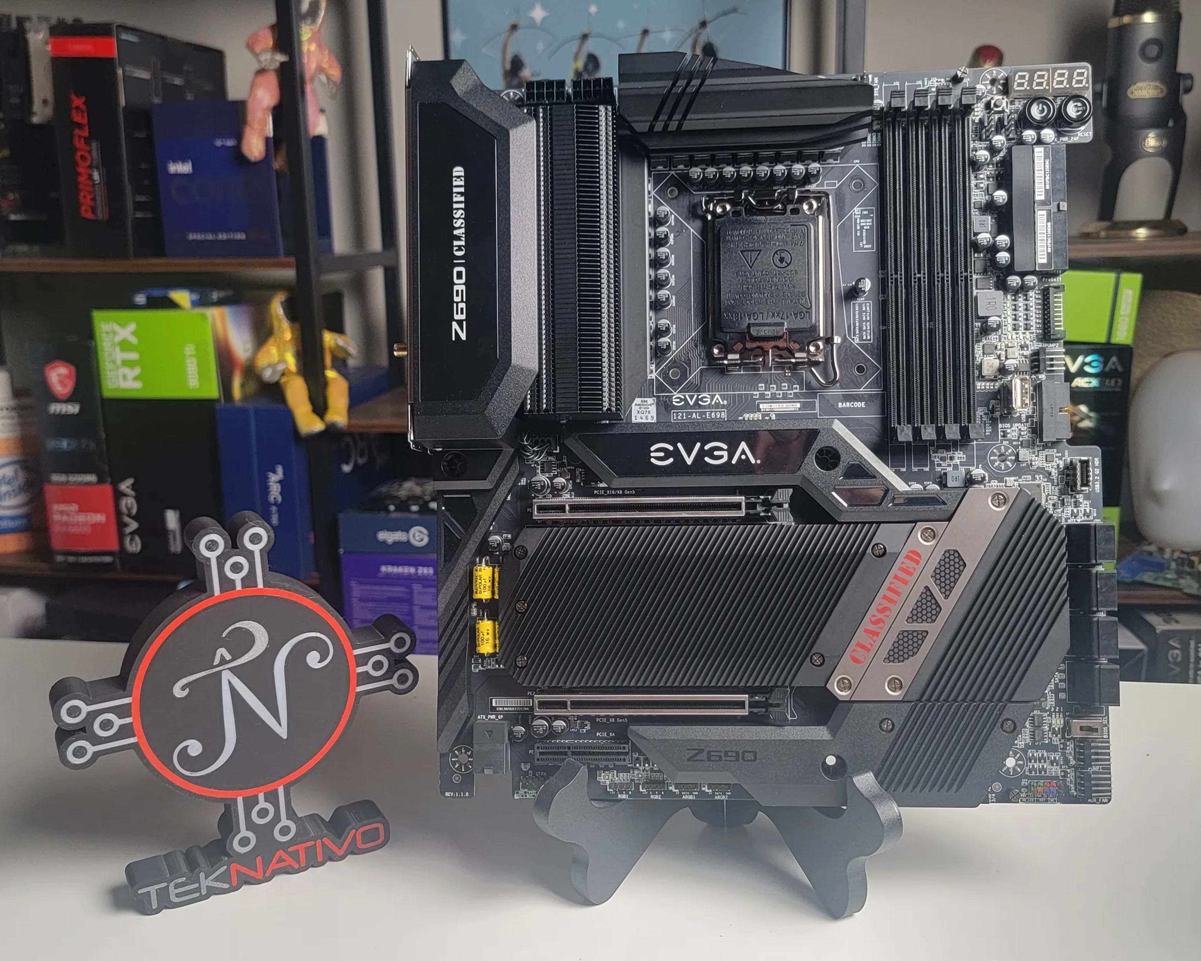 EVGA Z690 Classified 121-AL-E698-KR