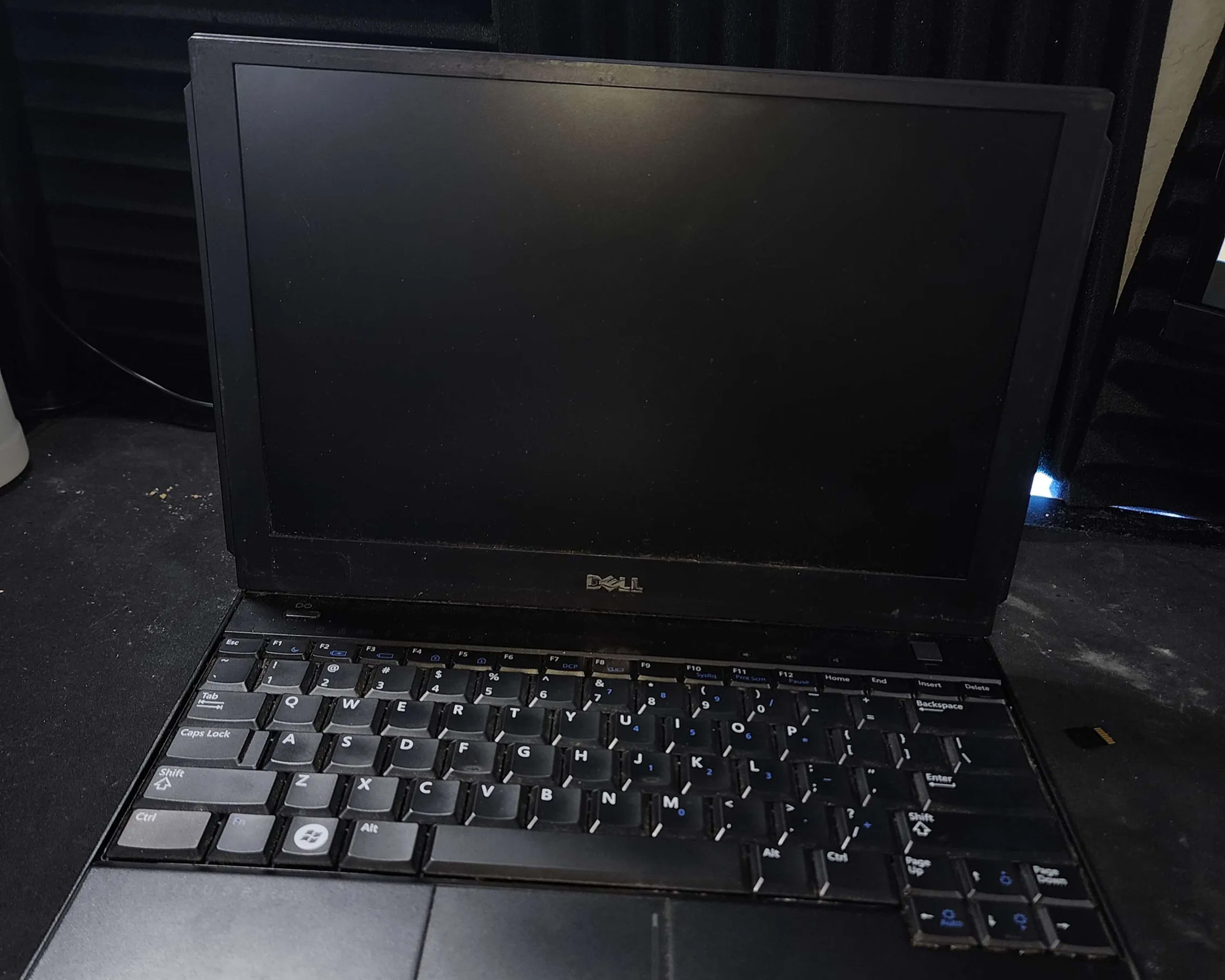 Dell Inspiron 13" Laptop (NO DISK DRIVE)