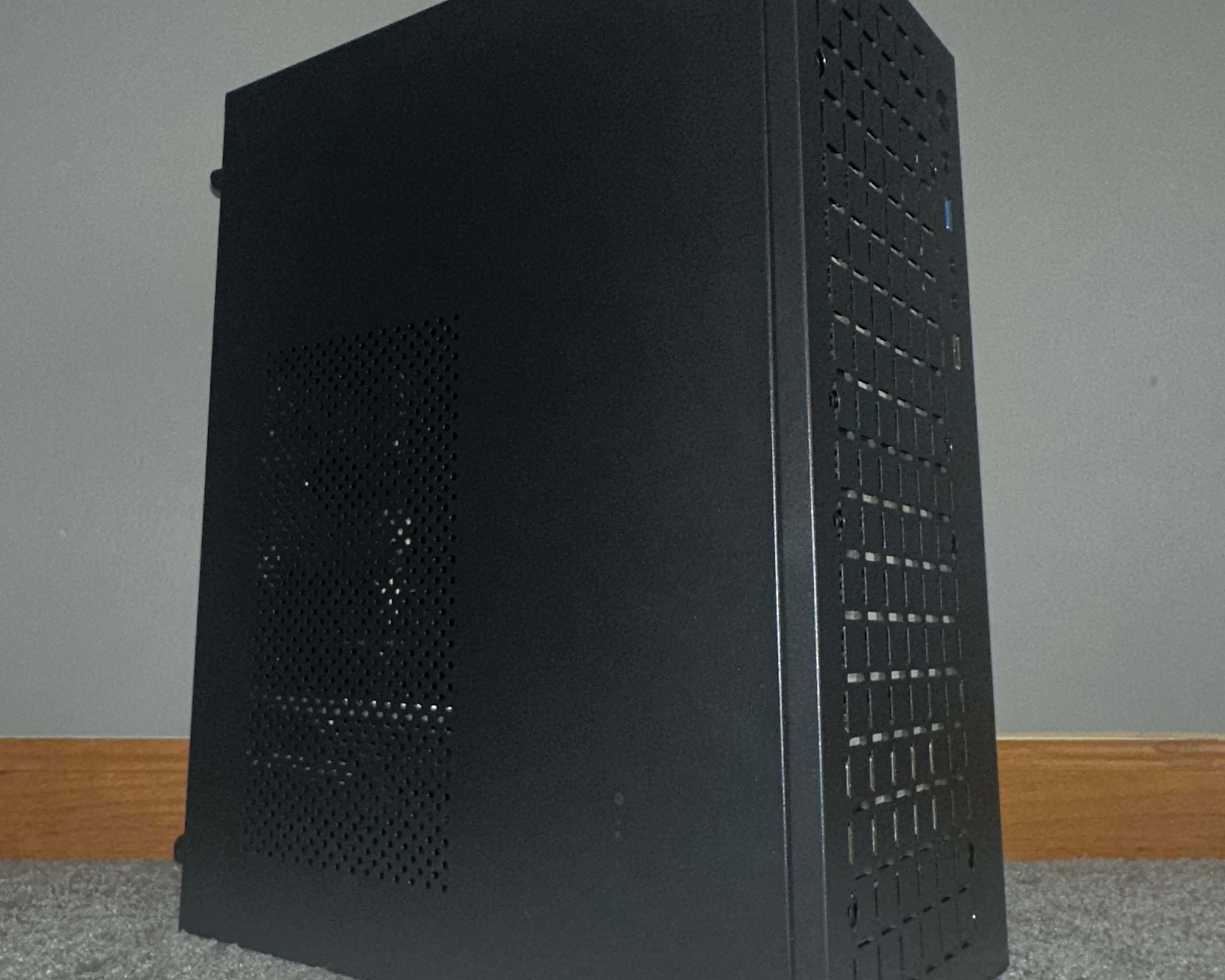 Budget Intel i5-8400 Gaming PC (RX 580)