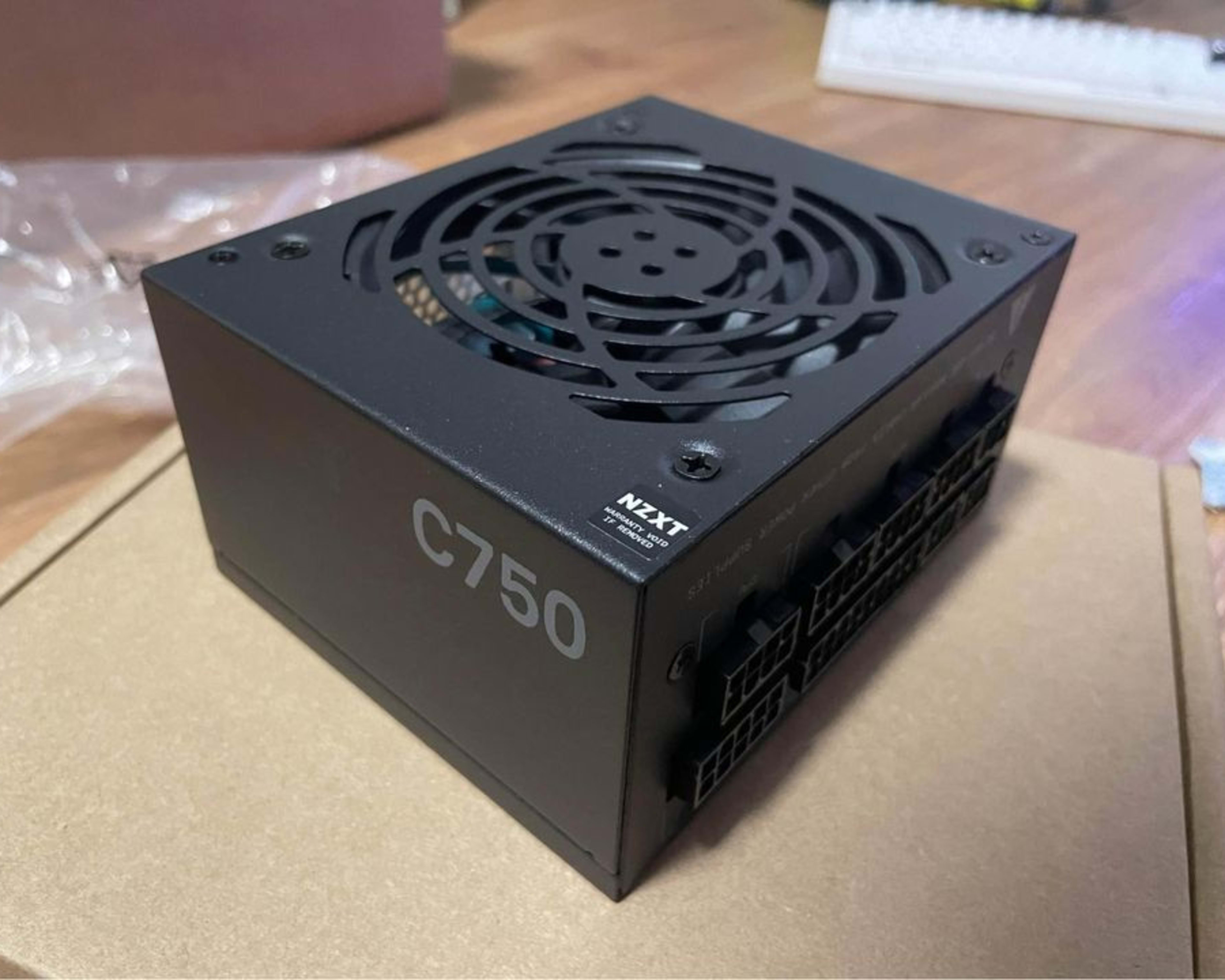 NZXT SFF 750W 80+ GOLD PSU