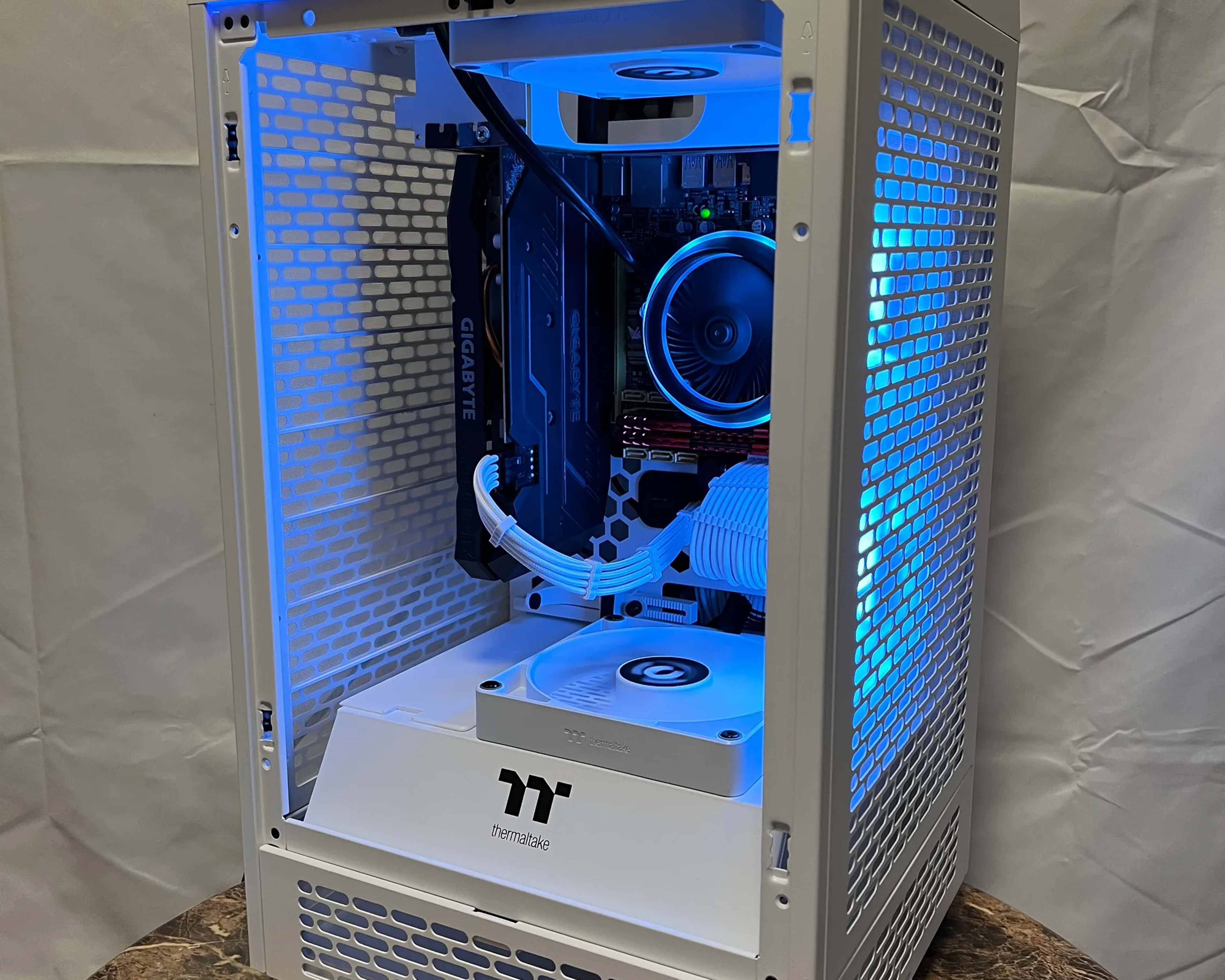 🧊Ice Tower🧊 | Beginner Mini PC | GTX 1660TI | Intel Xeon Chip | 16GB RAM | 1TB SSD