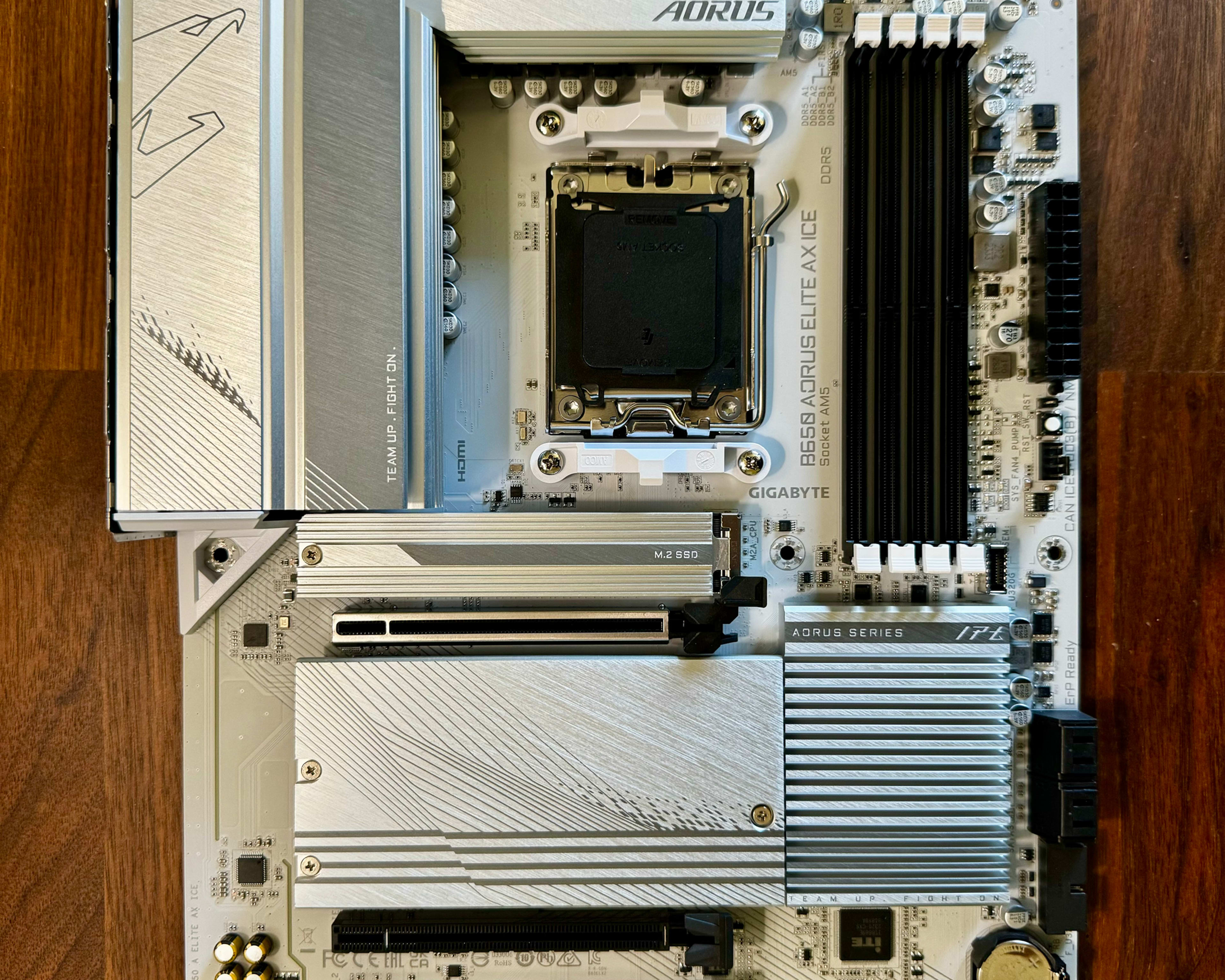 Gigabyte B650 AORUS ELITE AX ICE (DDR5, AM5)