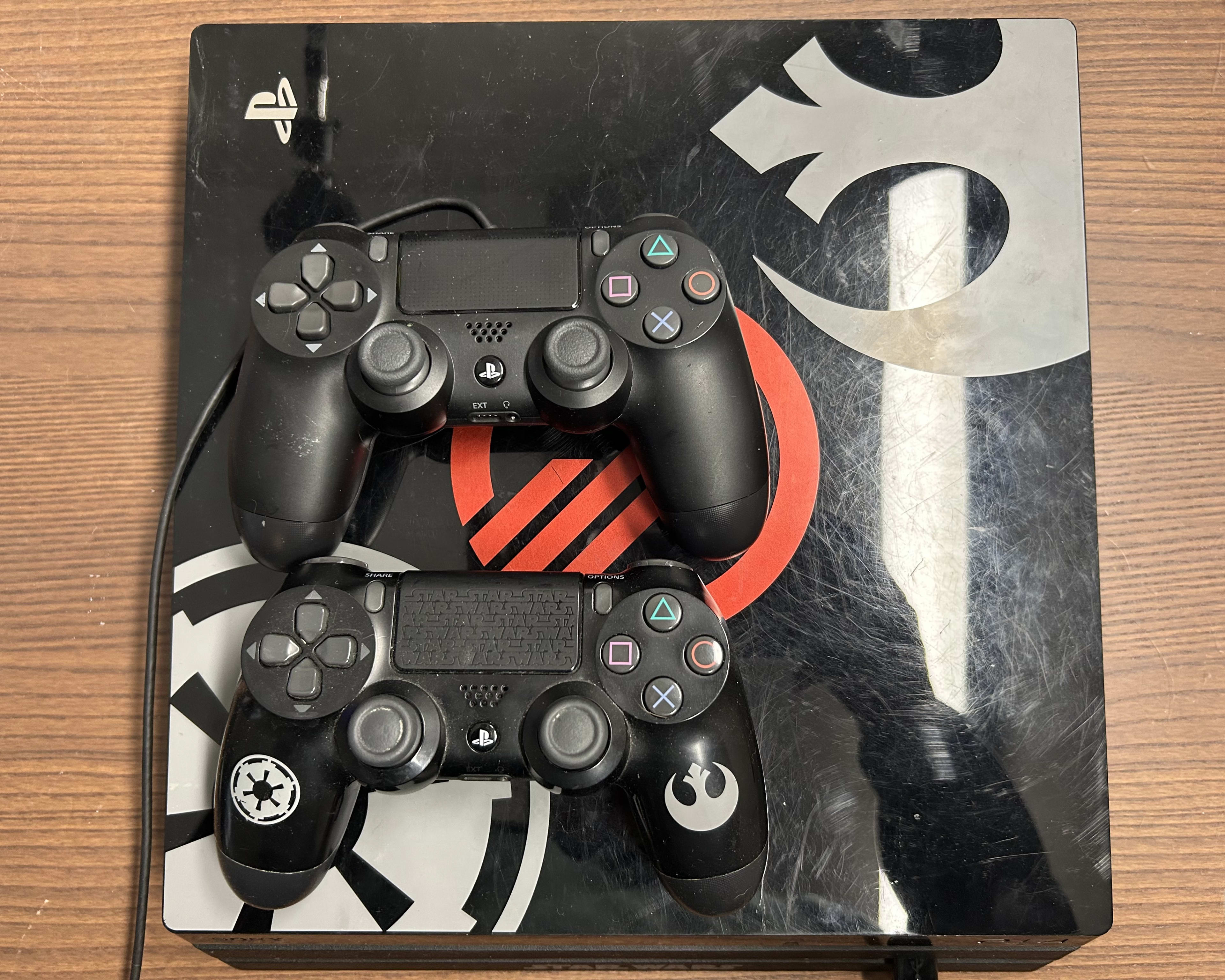 PlayStation 4 Pro Battlefront 2 Edition with 2 Controllers
