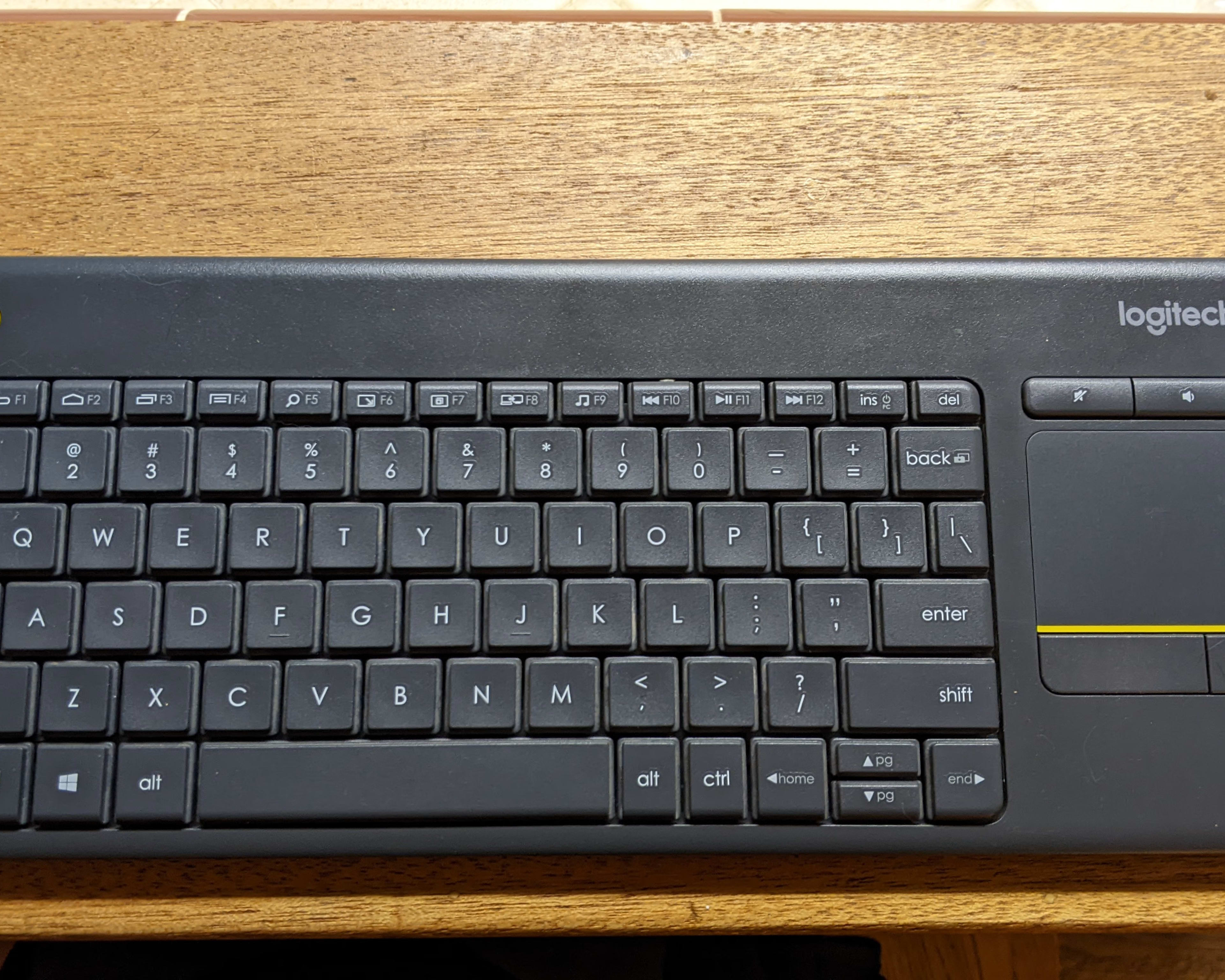 Logitech K400+ Keyboard