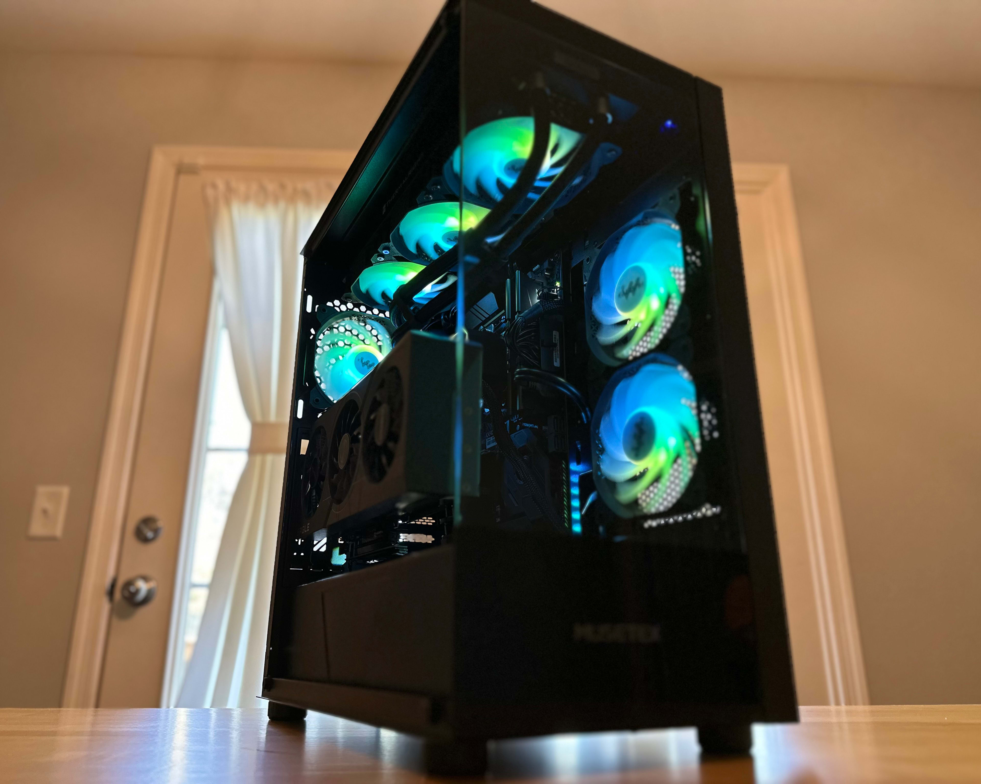 🫨🖤²|RTX 4070 ti, Ryzen 7 5800x, 32gb DDR4, 2tb SSD WiFi Equipped AIO Cooled Gaming PC!