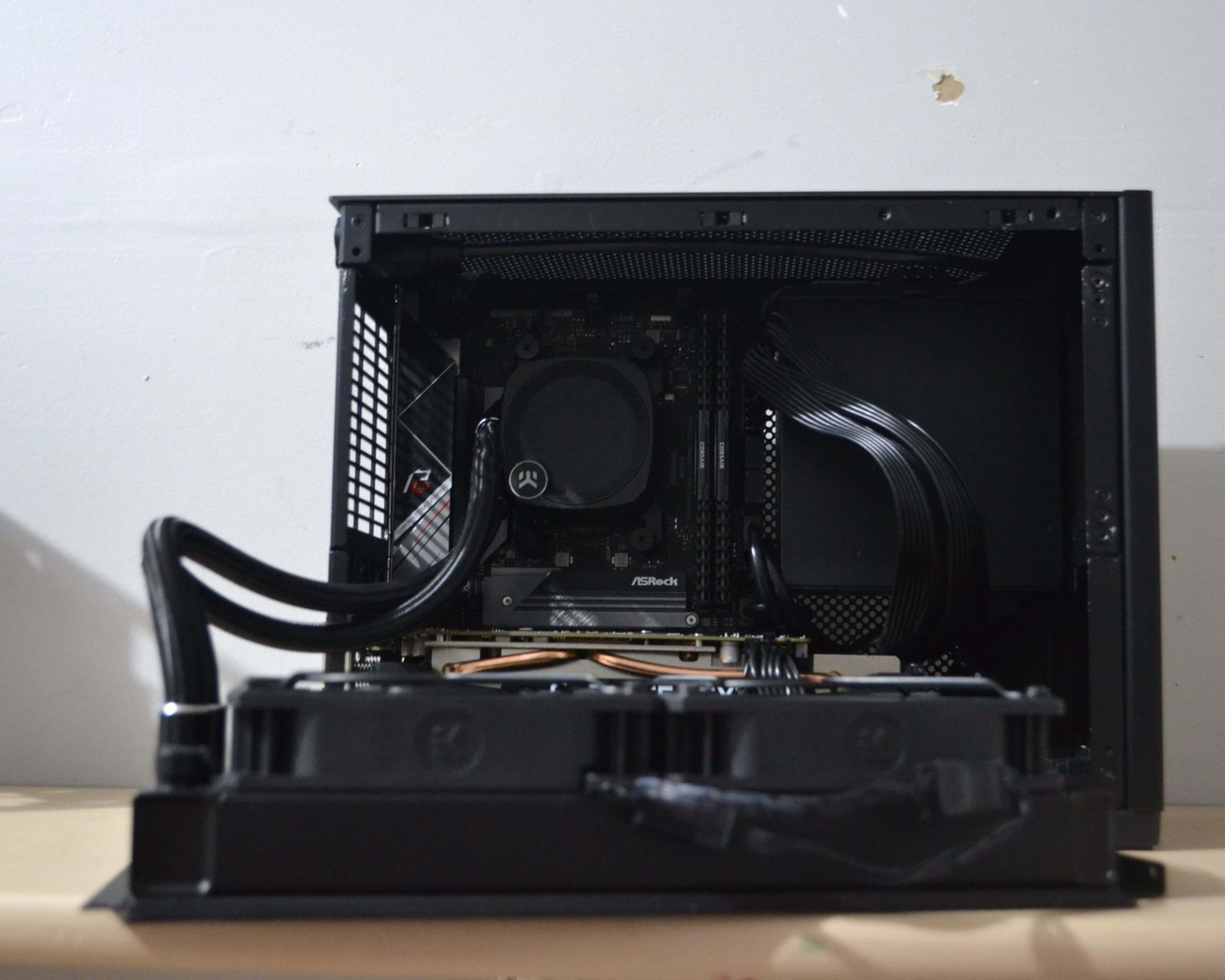 5800X, RTX 2060 SUPER | Custom SFF Mini ITX PC