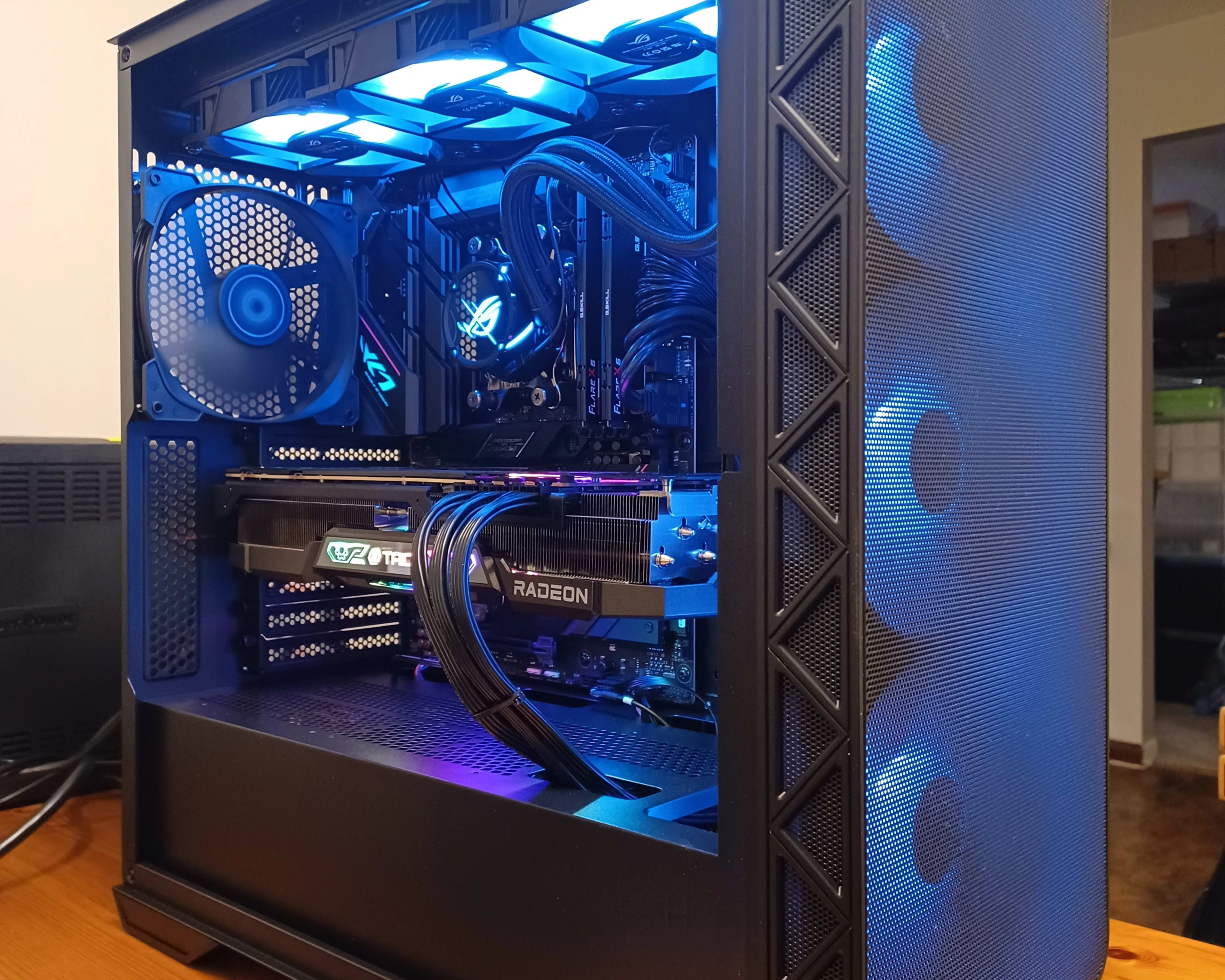 NZXT Player: Three Prime H7 Elite 2023 Used Intel® Core™ i9-13900KF 1TB  Storage