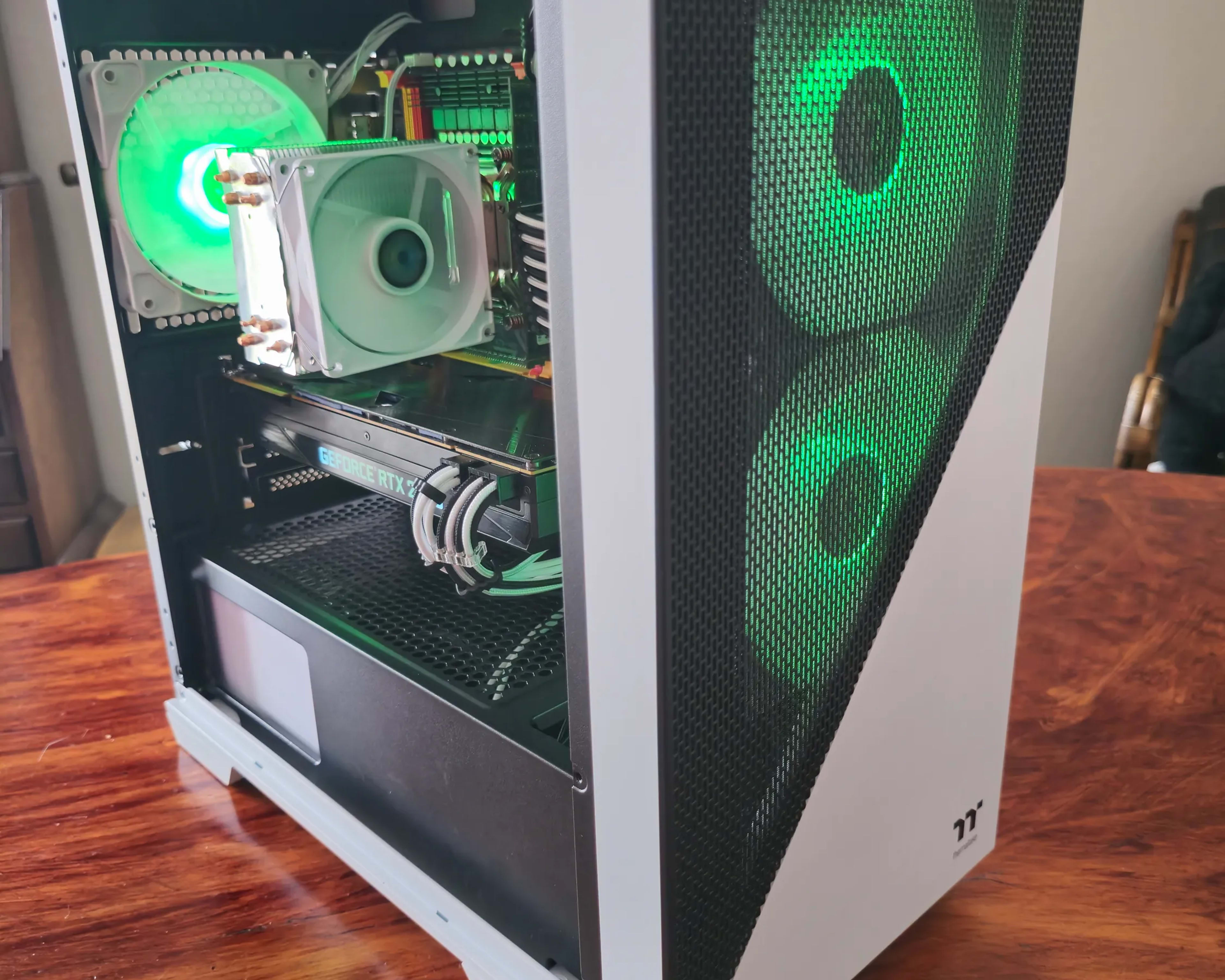 ☯️Yin Yang☯️ Xeon e5 2650 v2 | Rtx 2080 gaming pc