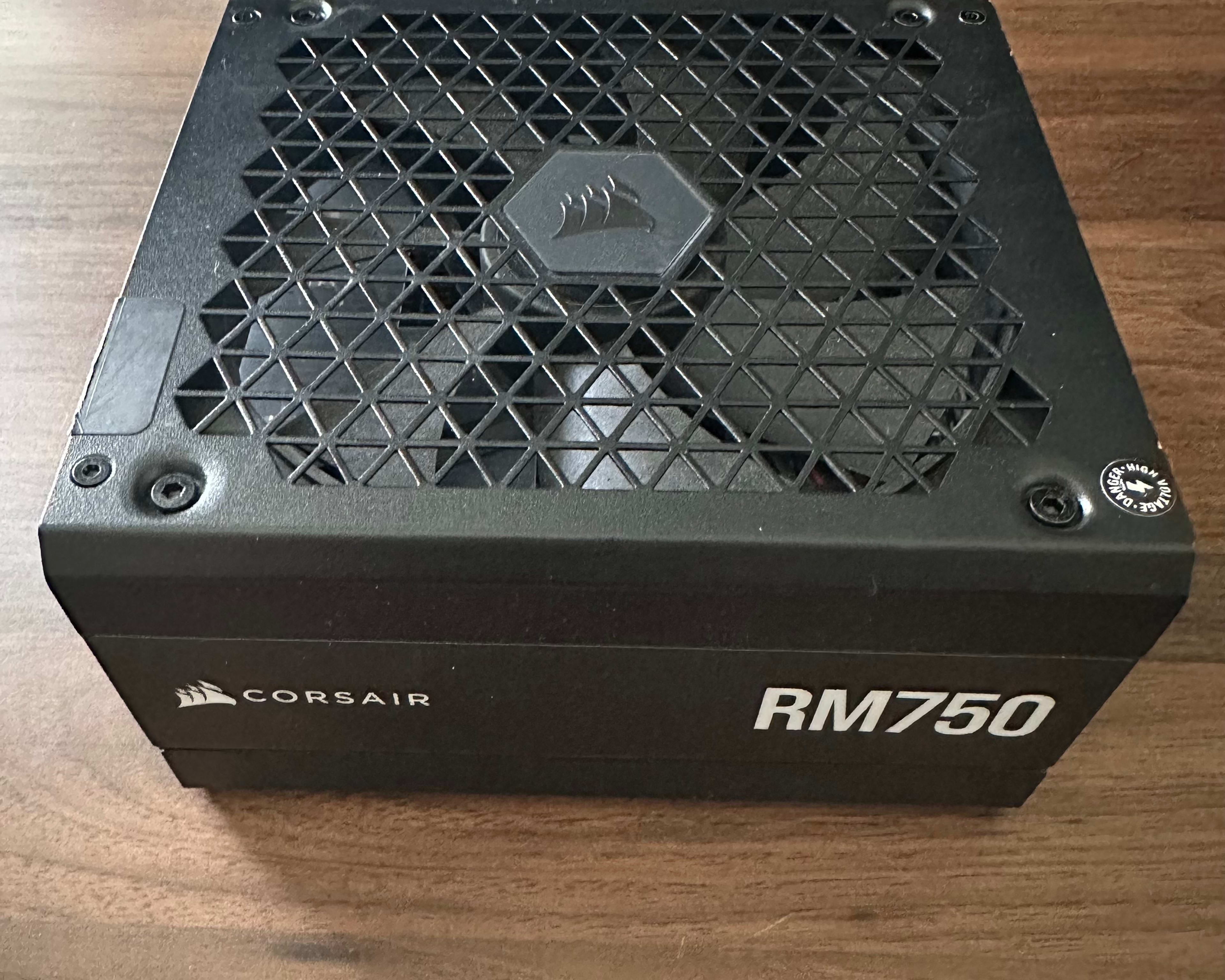 Corsair RM750