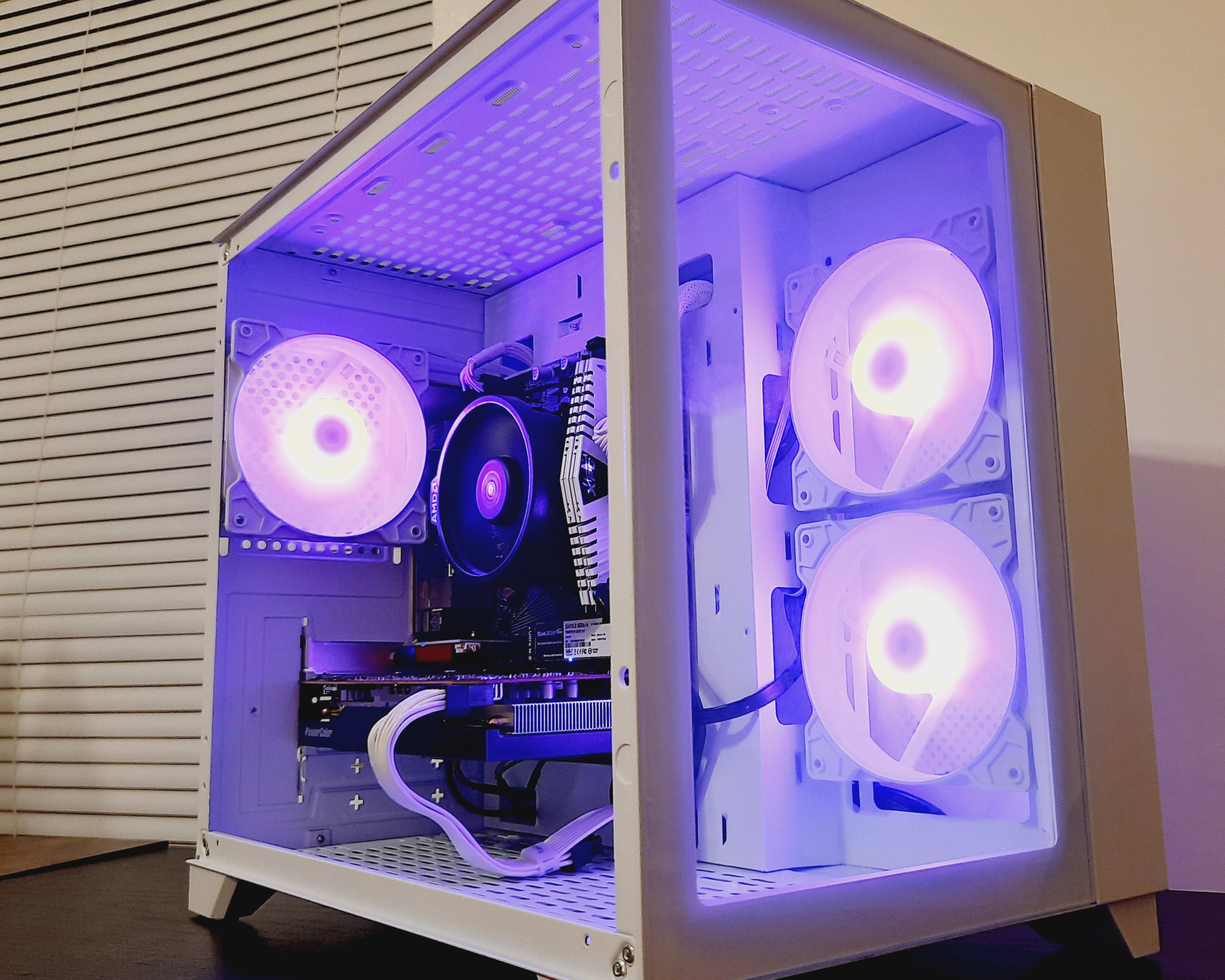 NEW White Gaming PC - AMD RX 6600 8GB | 6-core Ryzen 5 4500 | 16GB 3200 | 992 GB SSD | RGB