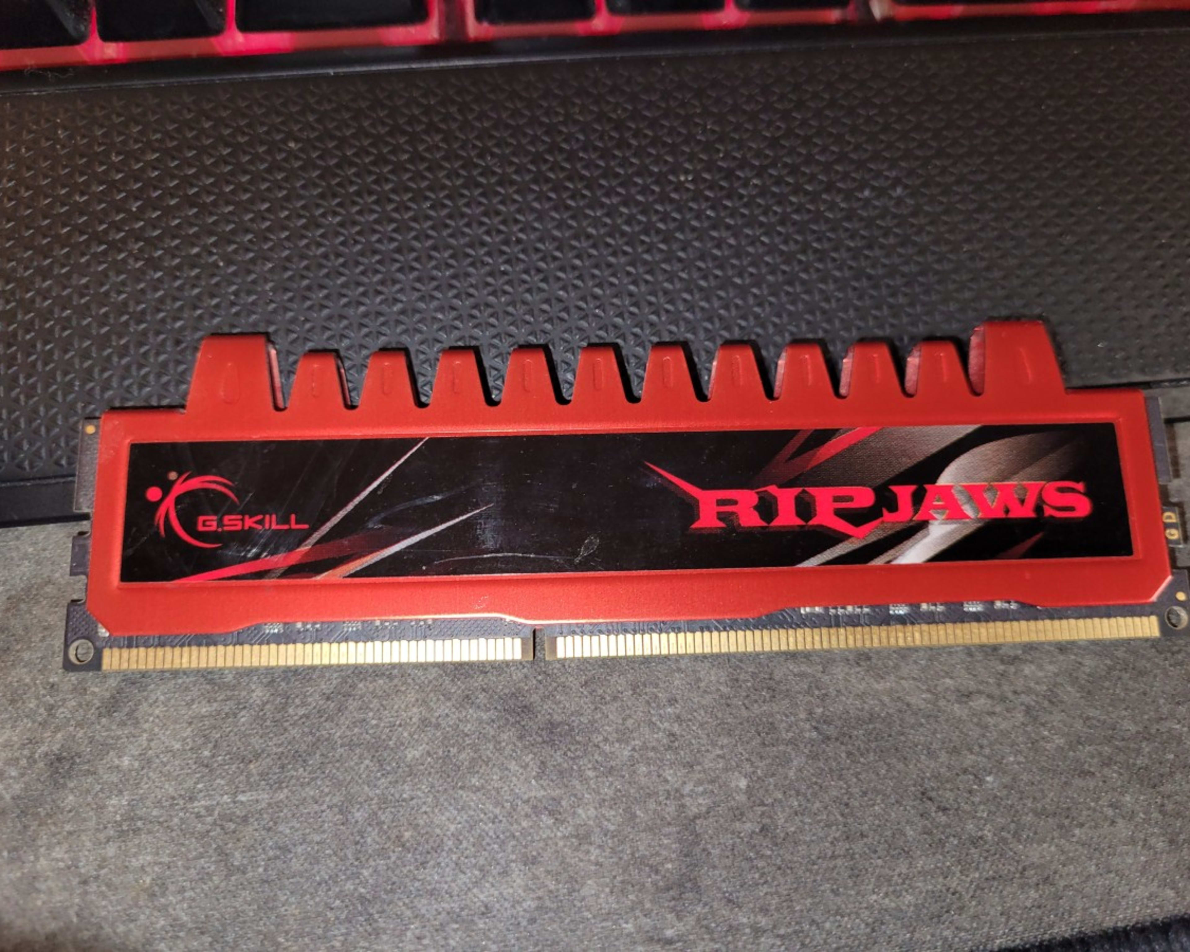 Hyperx - Fury - 8Go - DDR4 3200Mhz - CAS 16 - Noir - RAM PC - Rue du  Commerce