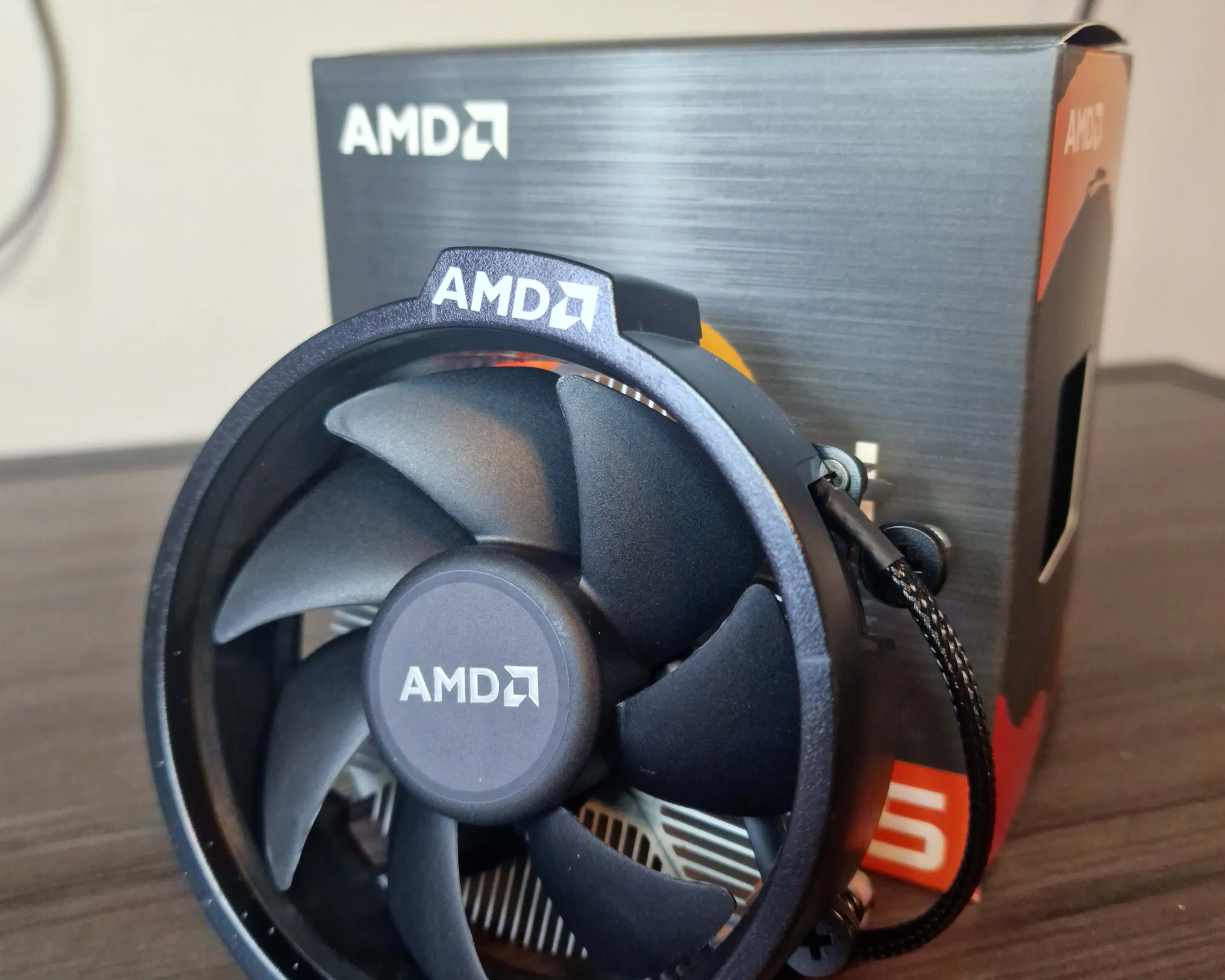 ✨ BRAND NEW ✨ AMD Wraith Stealth Cooler