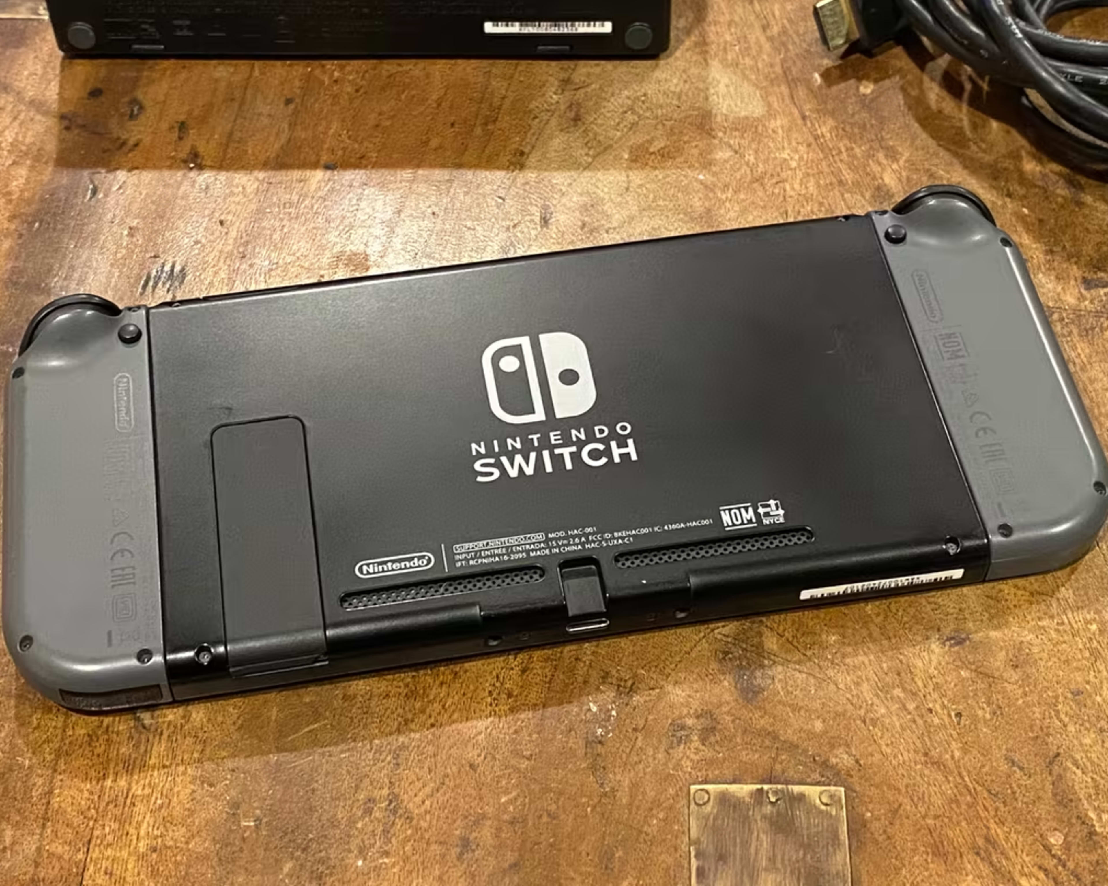 Nintendo Switch - Good Condition