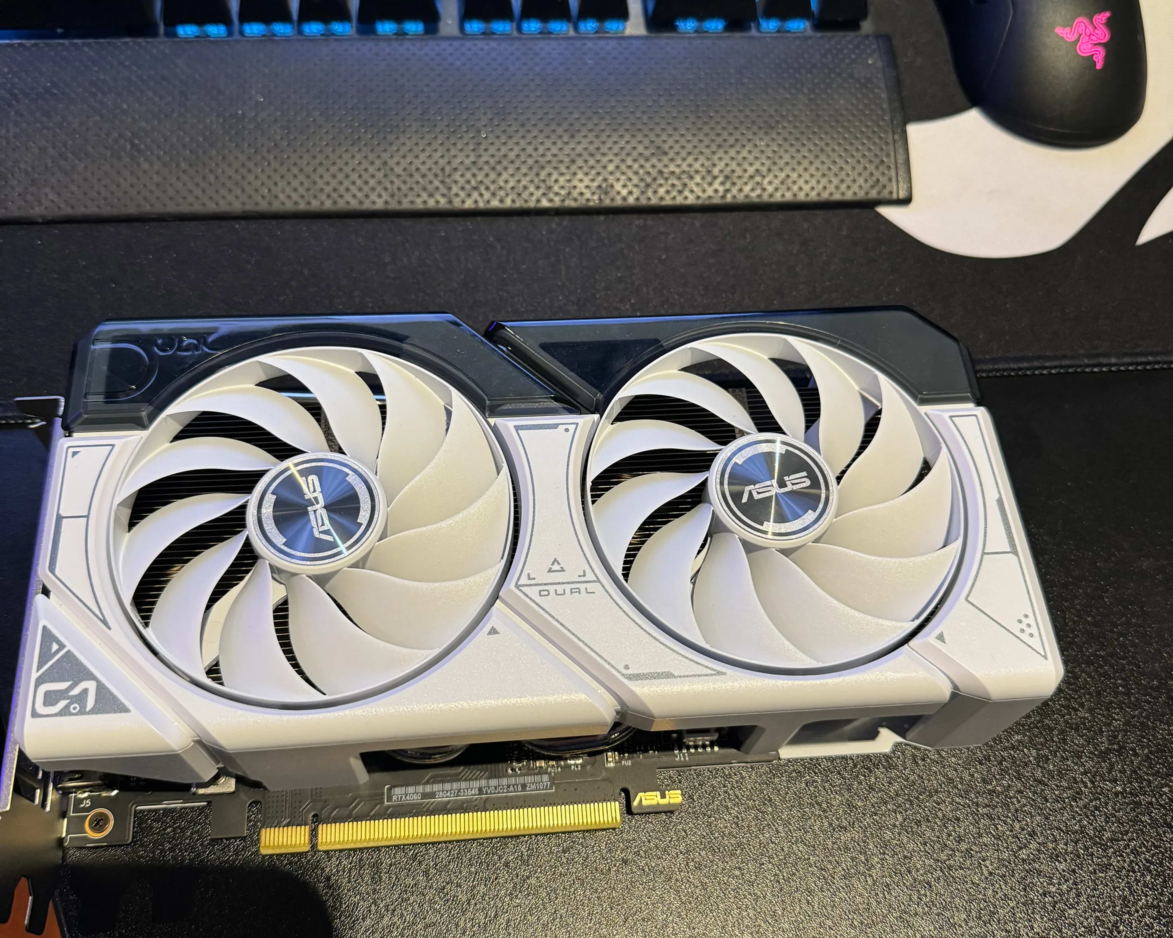 ASUS Dual GeForce RTX 4060 OC White Edition 8GB GDDR6