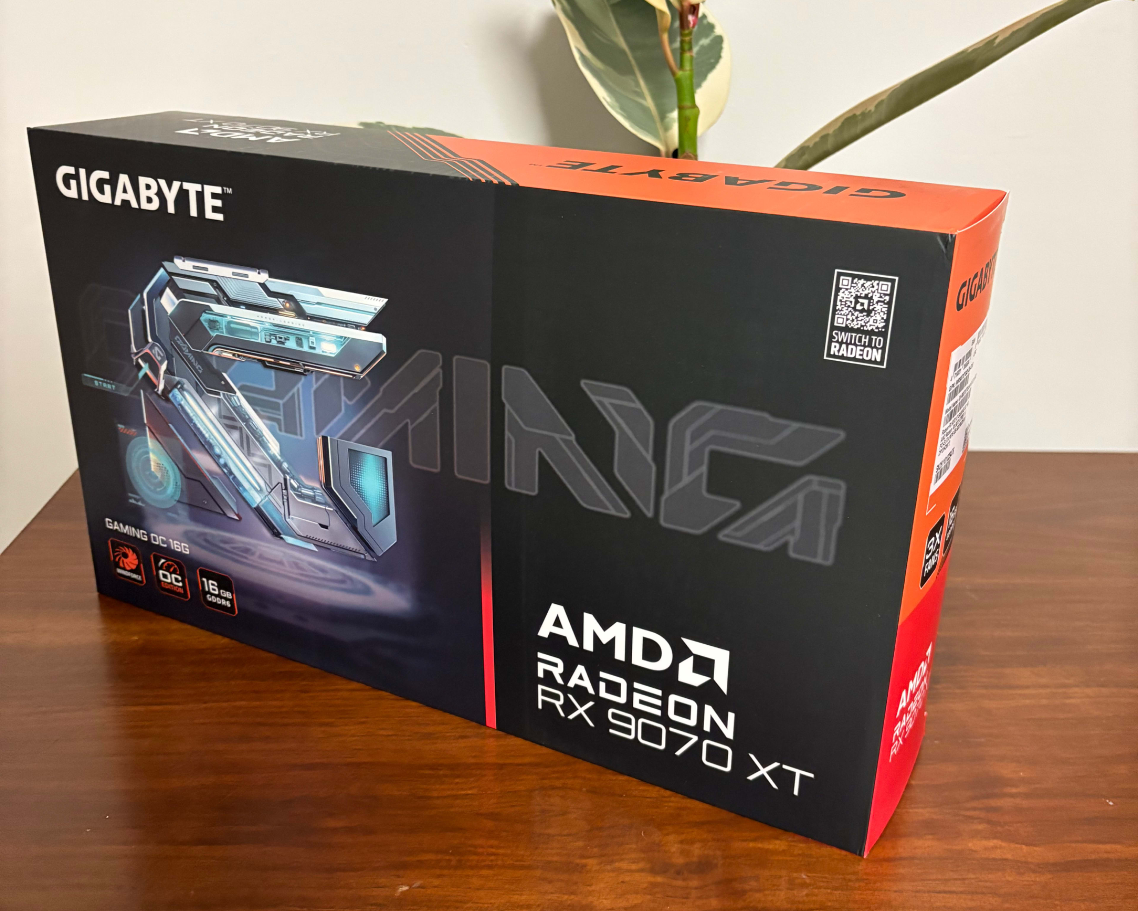ASRock Steel Legend Radeon RX 9070 XT 16GB GDDR6 PCI Express ASRock Steel Legend Radeon RX 9070 XT 16GB GDDR6 PCI Express