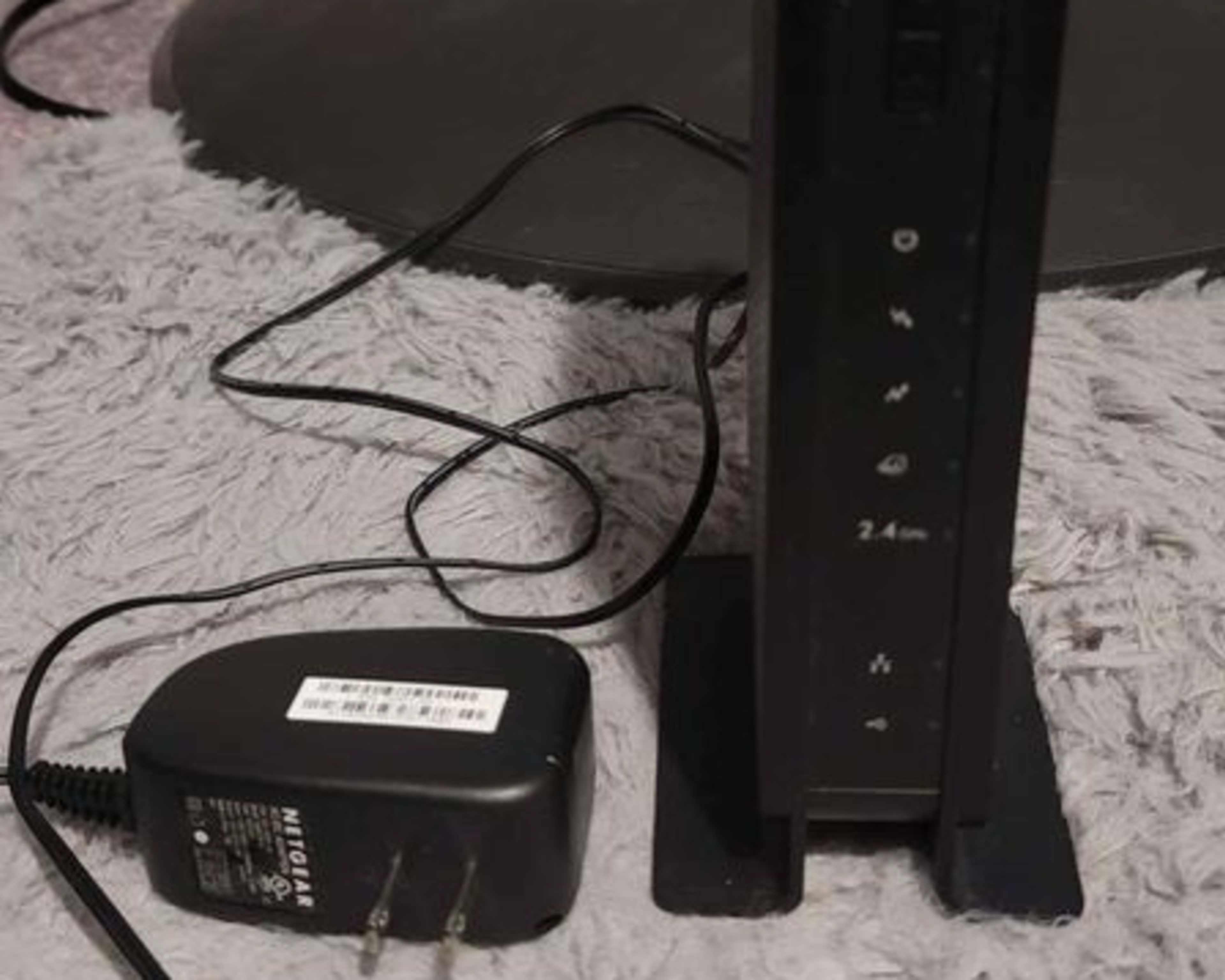 Netgear C3000- N300 Wifi Modem Router