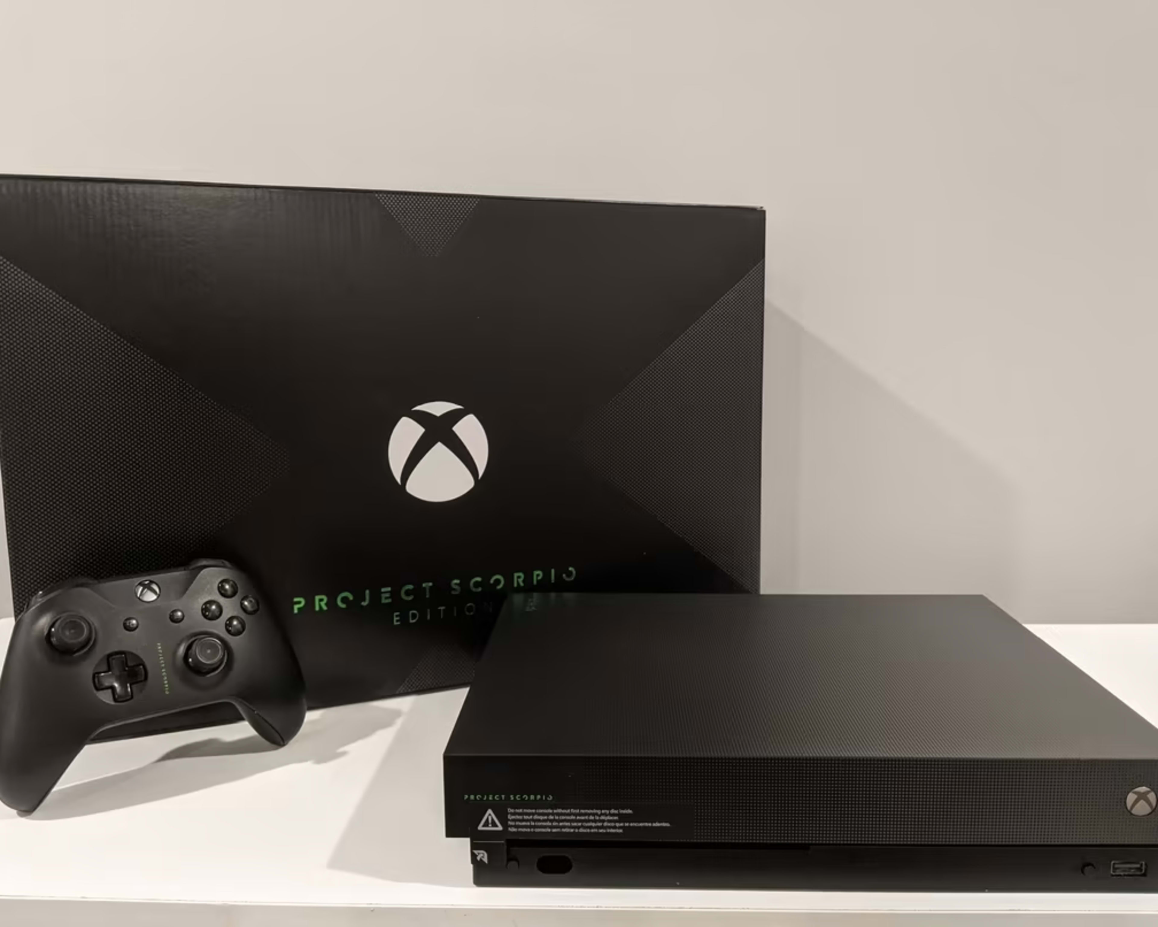 XBOX ONE X Project Scorpio Edition - Boxed