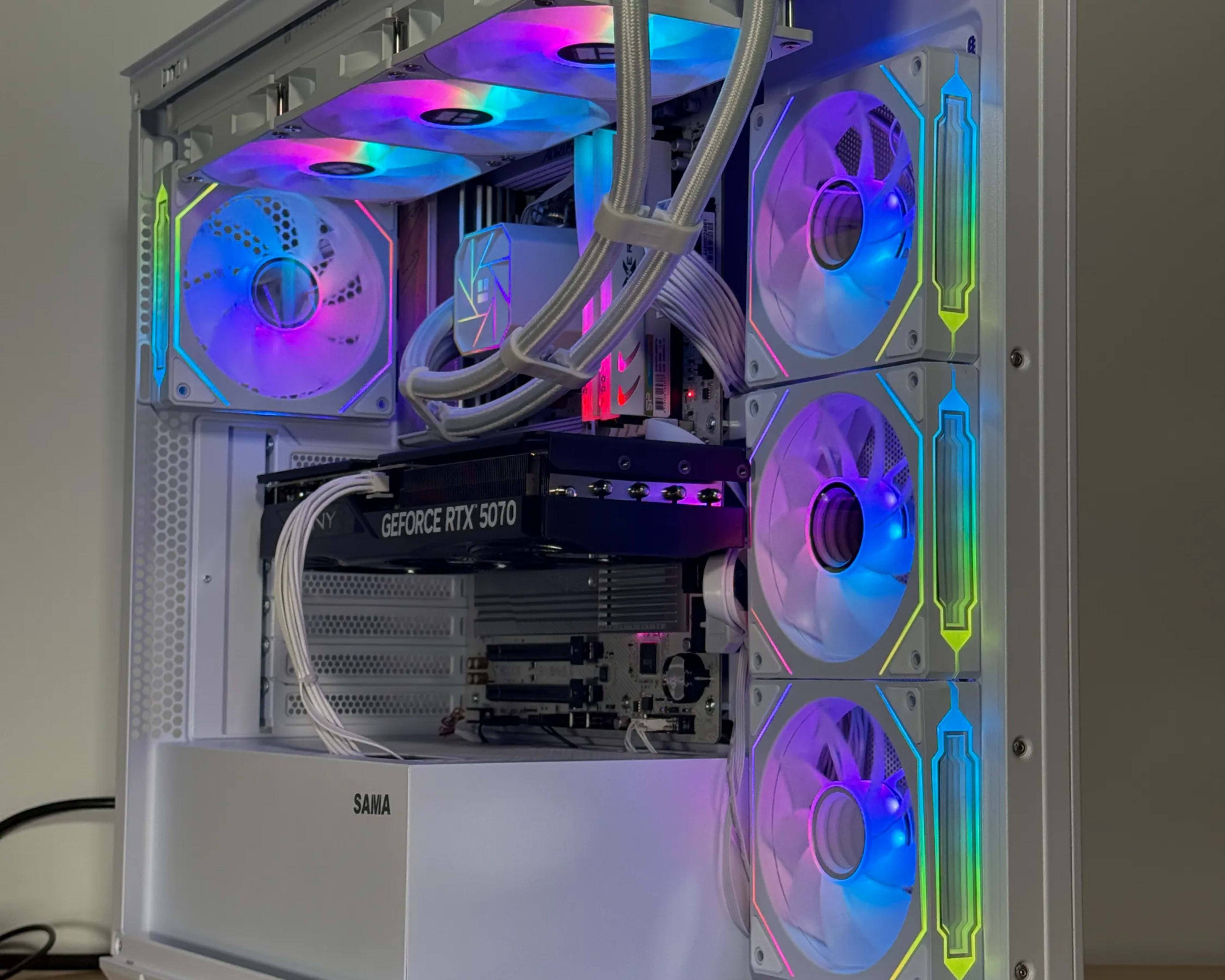 ✨🎁🎄🐻❄️ 🧊 Polar Bear Gaming PC❄️AMD RX 7800 XT 16GB ✨🎁🎄🐻❄️ 🧊 Polar Bear Gaming PC❄️AMD RX 7800 XT 16GB