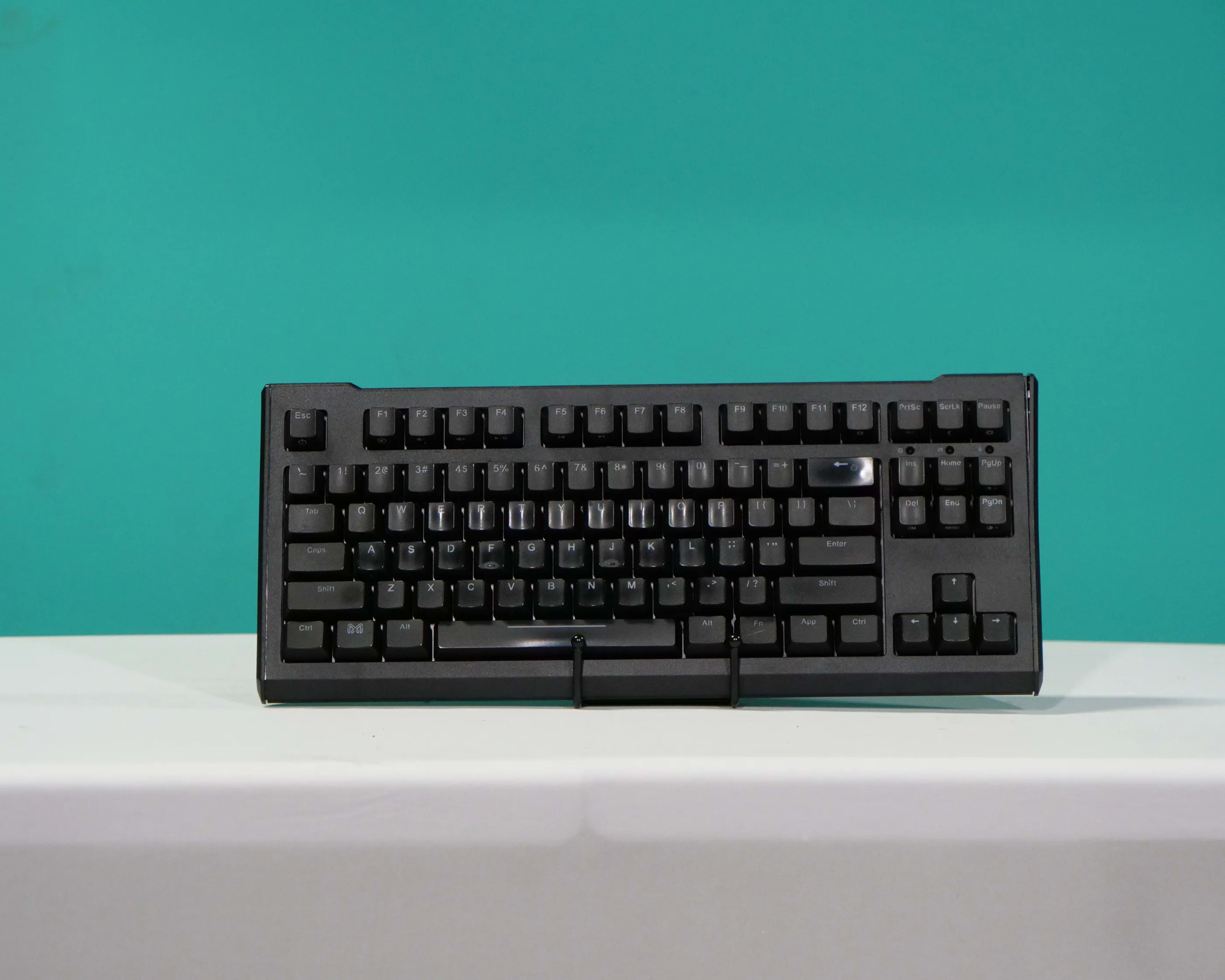 Max Keyboard Blackbird tenkeyless