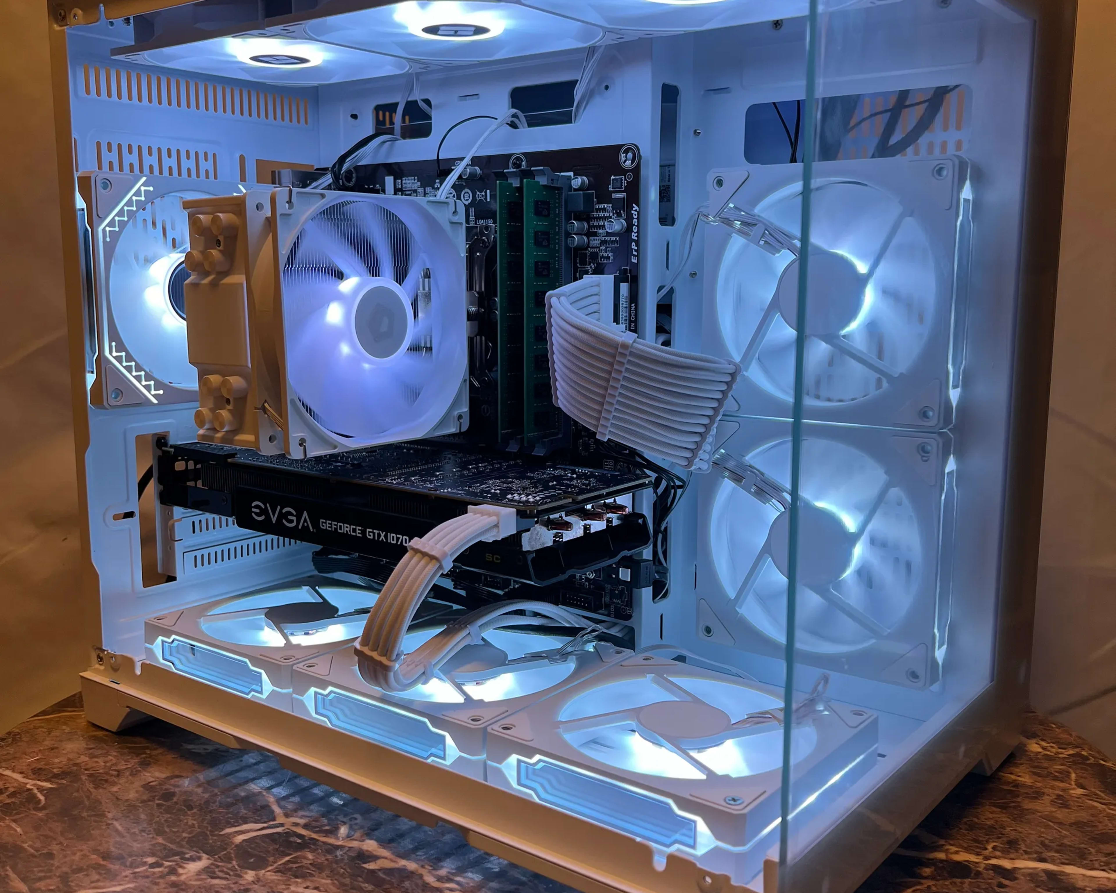 🌨️White Cloud🌨️ | Mid-Range PC | GTX 1070TI | Intel Core i7 | 16GB RAM | 1TB SSD