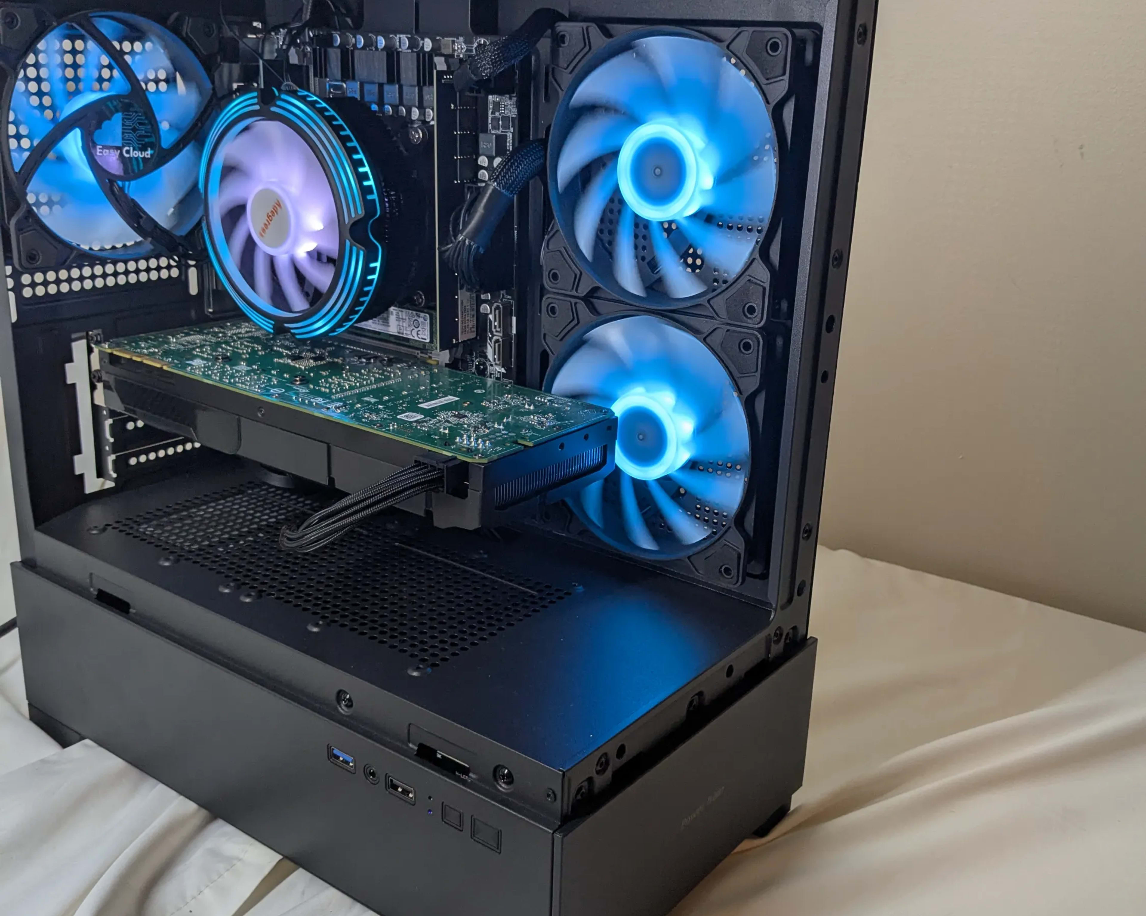 Nvidia GTX 980 Ti / i7-6700K / 16GB DDR4 RAM - Mini Gaming Nvidia GTX 980 Ti / i7-6700K / 16GB DDR4 RAM - Mini Gaming