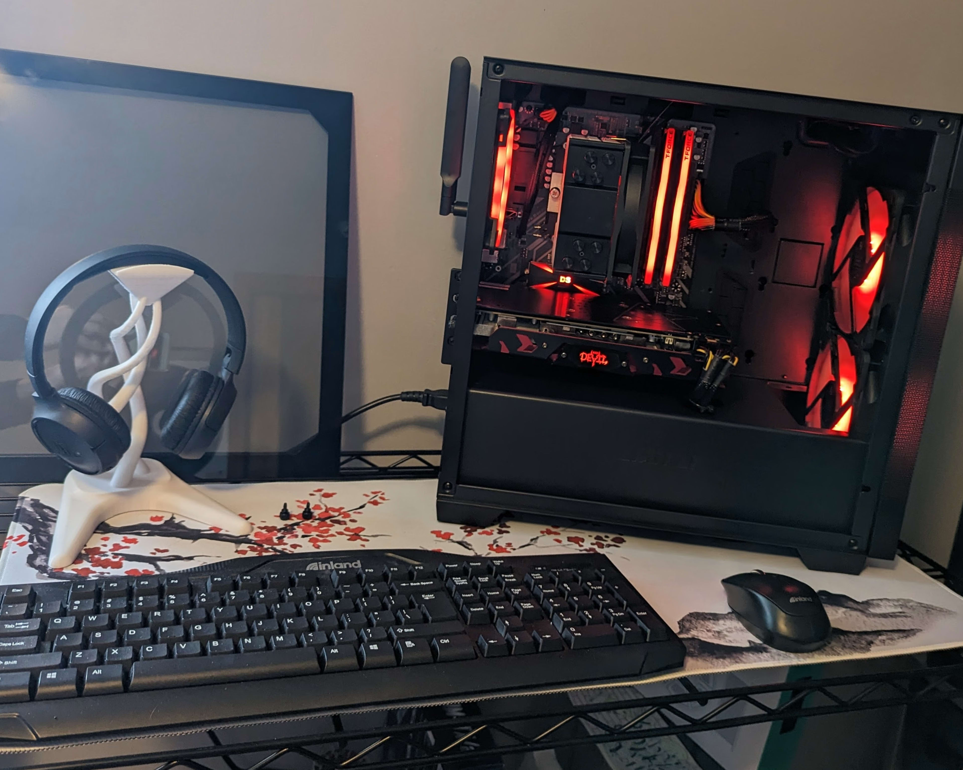 Mid level gaming PC Ryzen 7 5800X, 16GB DDR4, 1TB SSD, RX 580 8GB