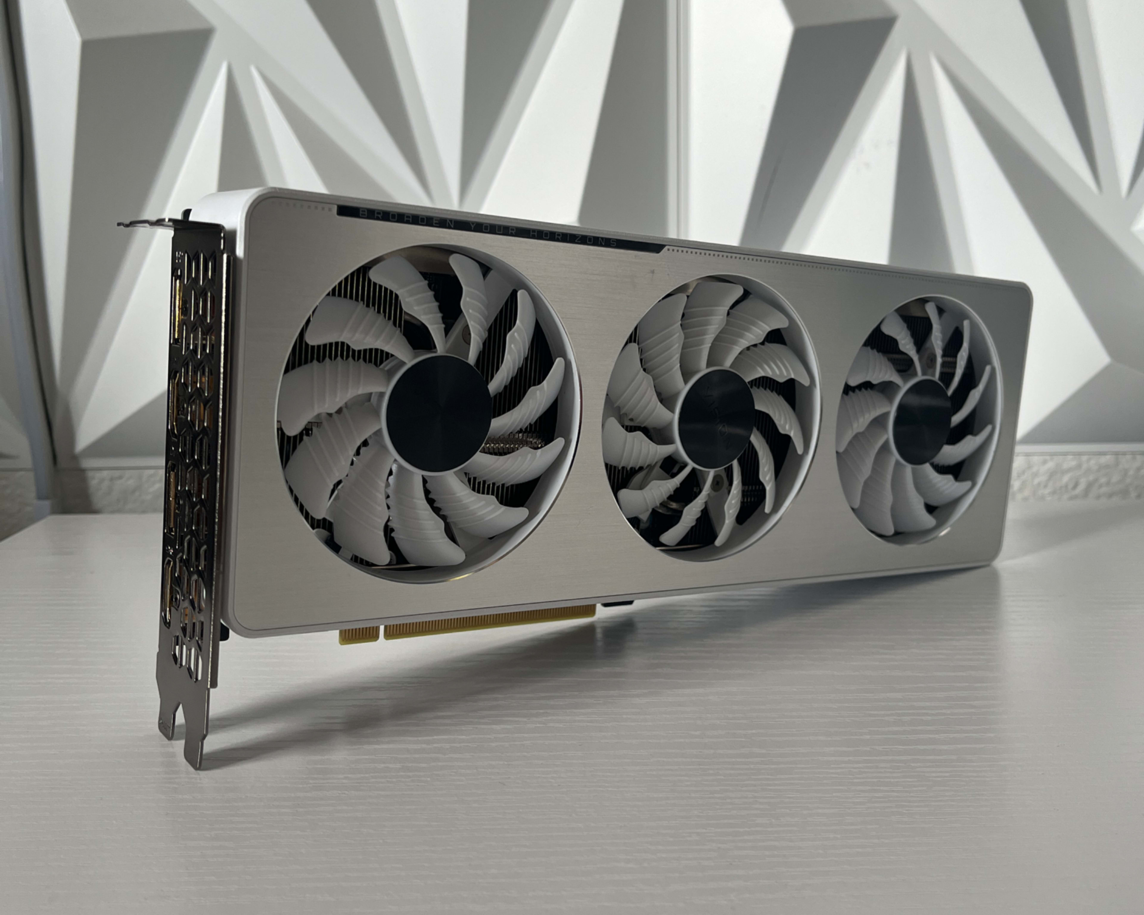 EVGA RTX 2080 TI | Jawa EVGA RTX 2080 TI | Jawa