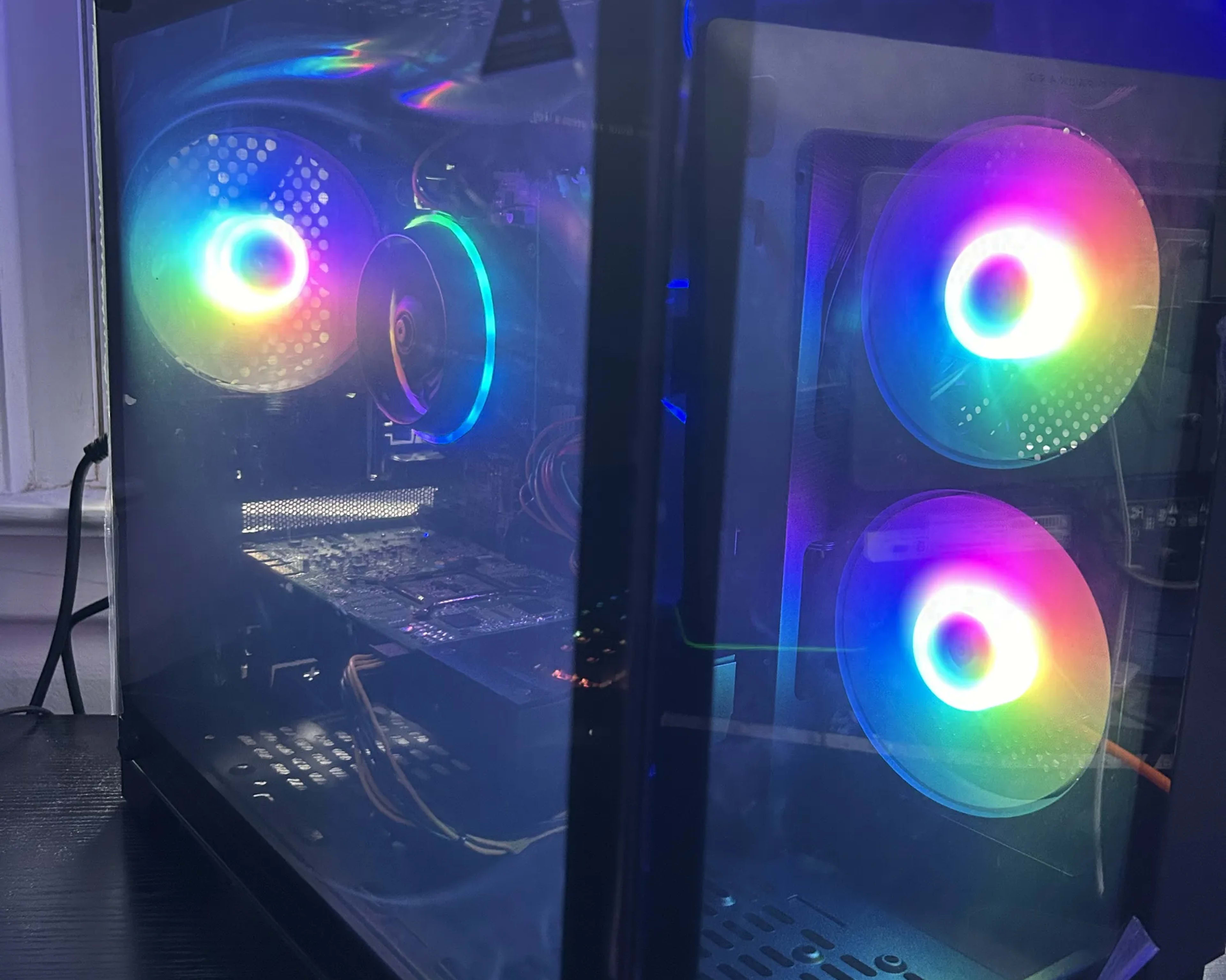 GAMING PC i7 8GB NVIDIA GTX 660 RGB Lighting RGB Fans