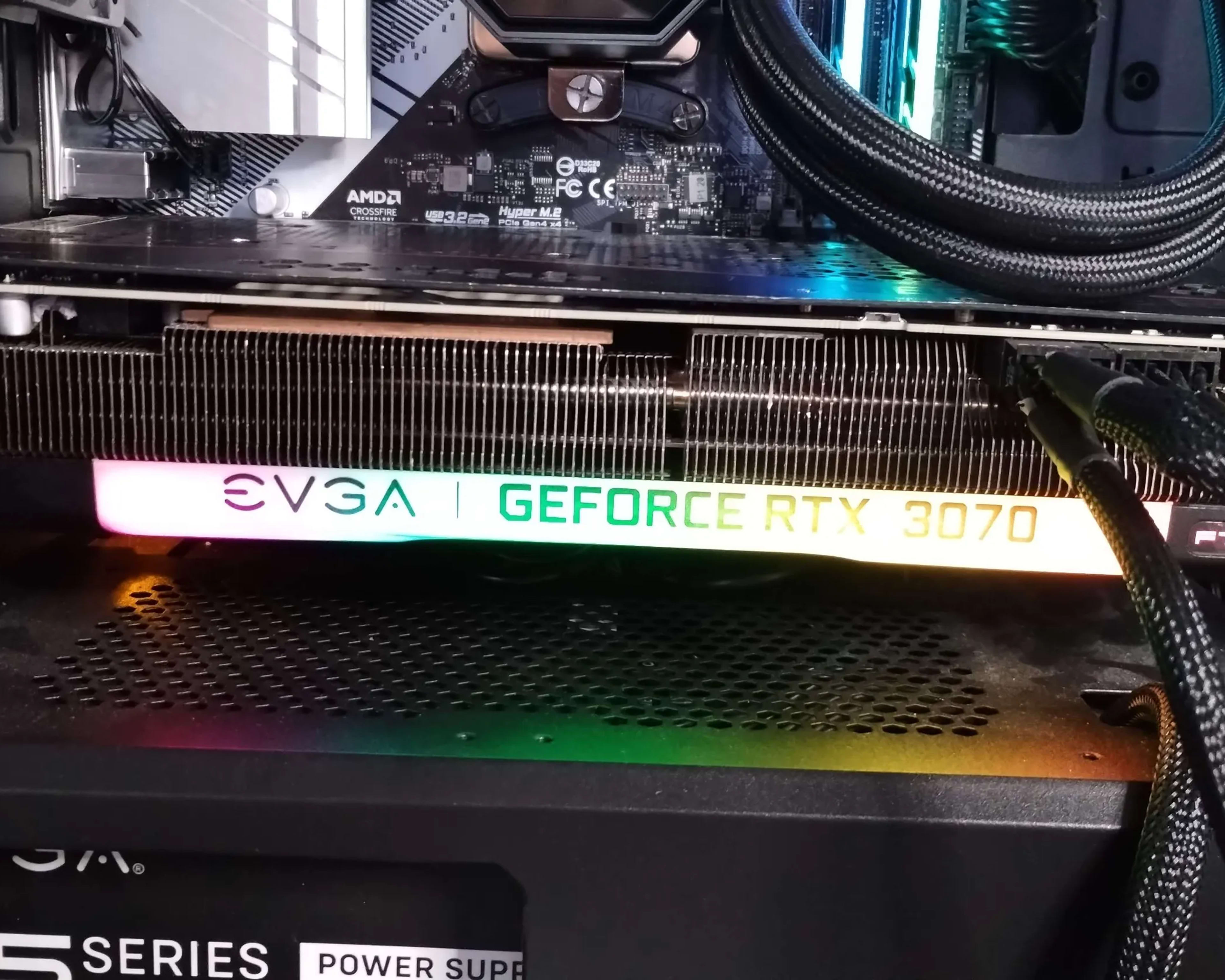 Artifacting GeForce RTX3070 with green lines